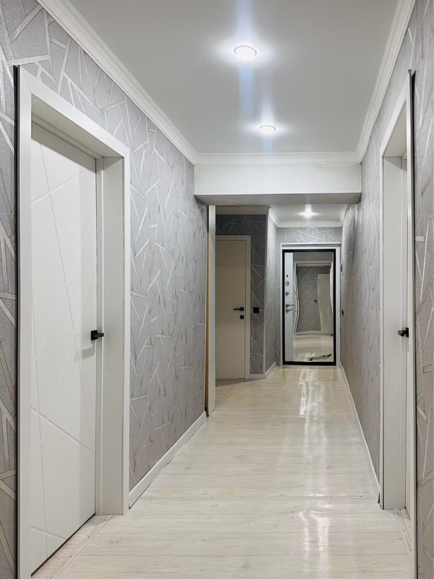 На 27-квартале предлагаем 4-комнатную квартиру на 2-этаже (17 / 18)