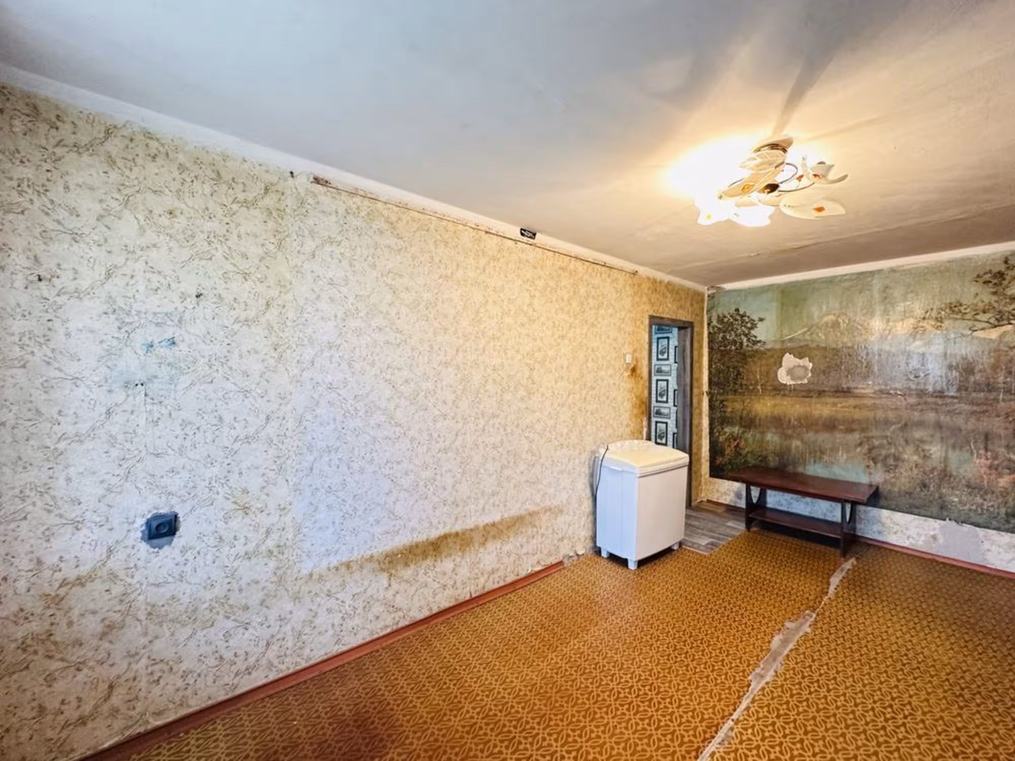 На 26-квартале предлагаем 2-комнатную квартиру на 2-этаже (4 / 10)