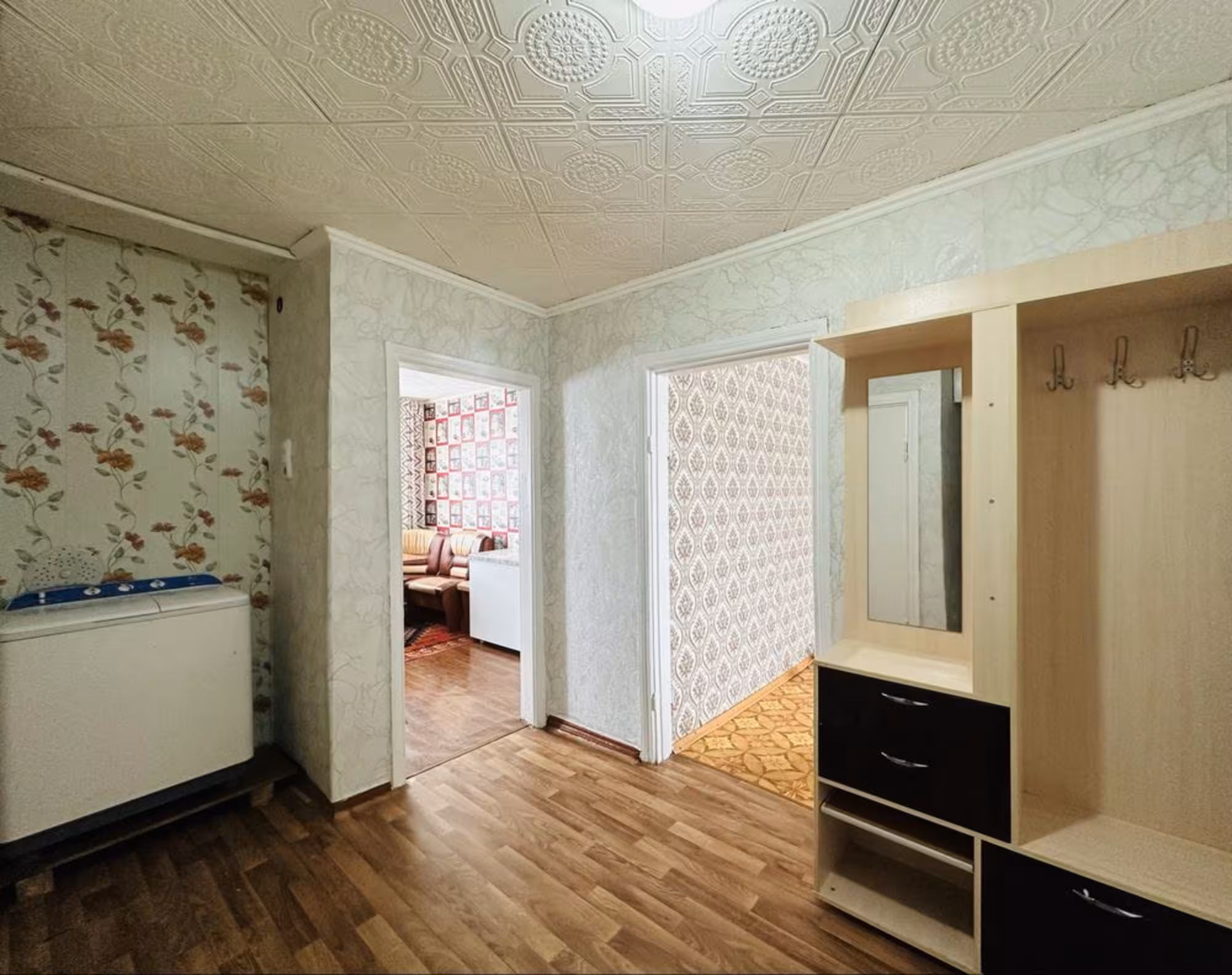 На 27-квартале предлагаем 4-комнатную квартиру на 1-этаже (11 / 13)