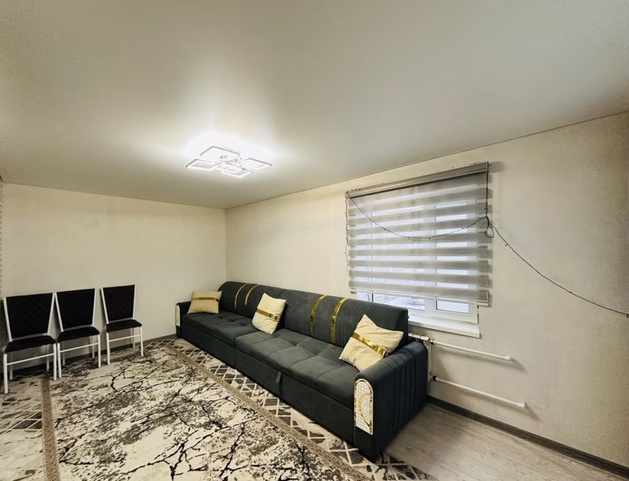 На 29-квартале предлагам 4-комнатную квартиру на 2-этаже (2 / 14)