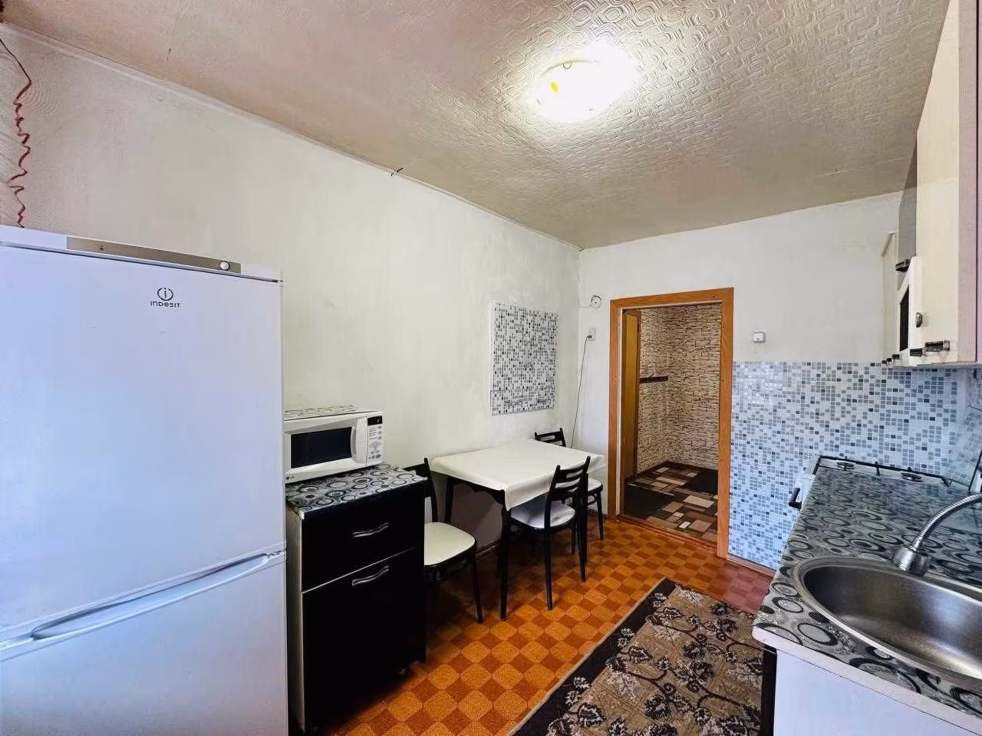 В п. Долинка предлагаем 4-комнатный дом на 1-хозяина (13 / 17)