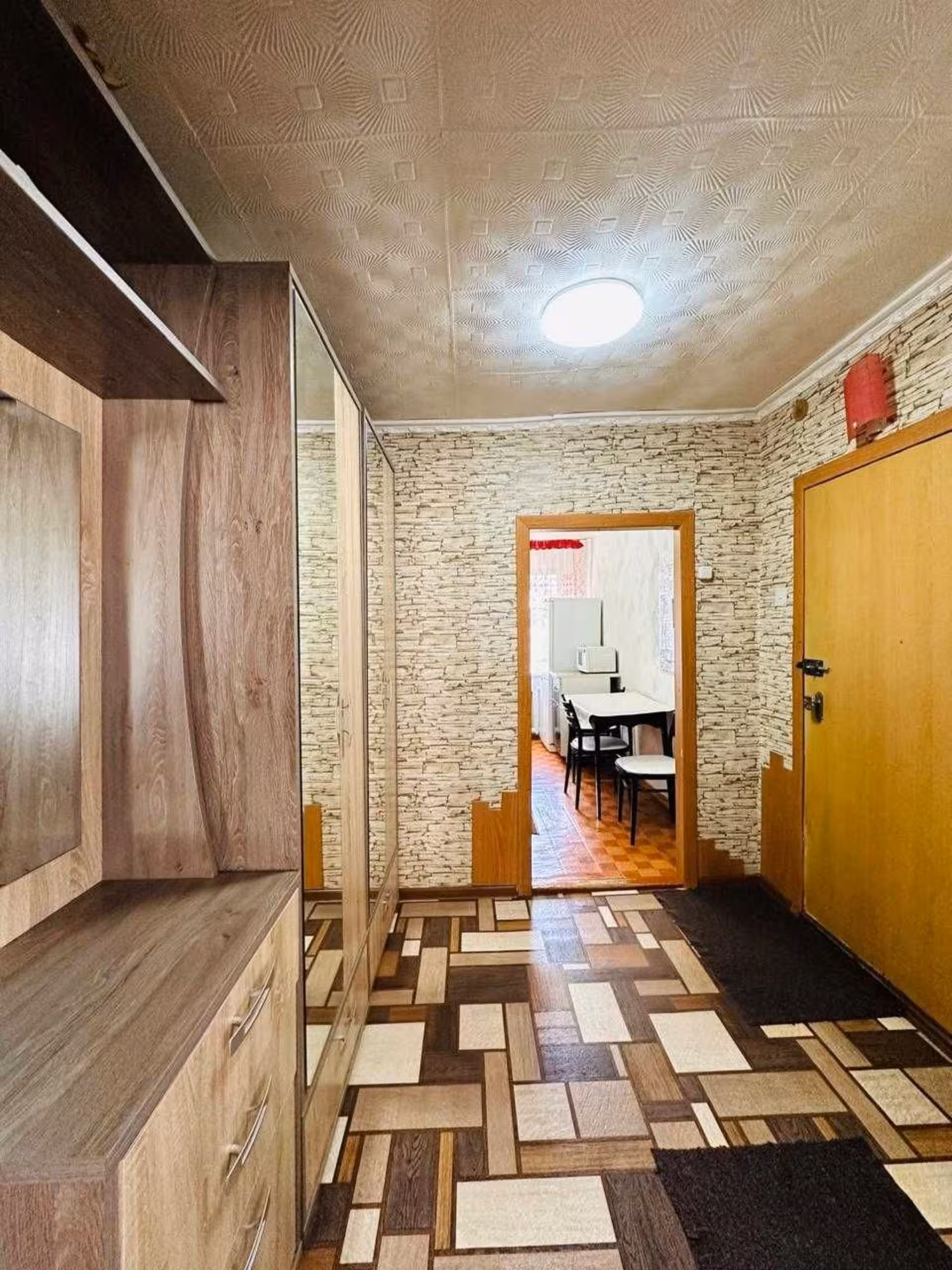 В п. Долинка предлагаем 4-комнатный дом на 1-хозяина (15 / 17)