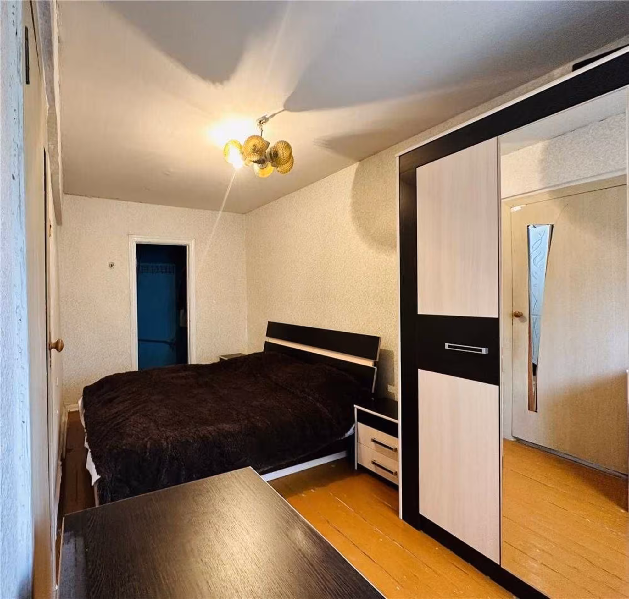 На 29-квартале предлагаем 2-комнатную квартиру на 1-этаже (4 / 8)