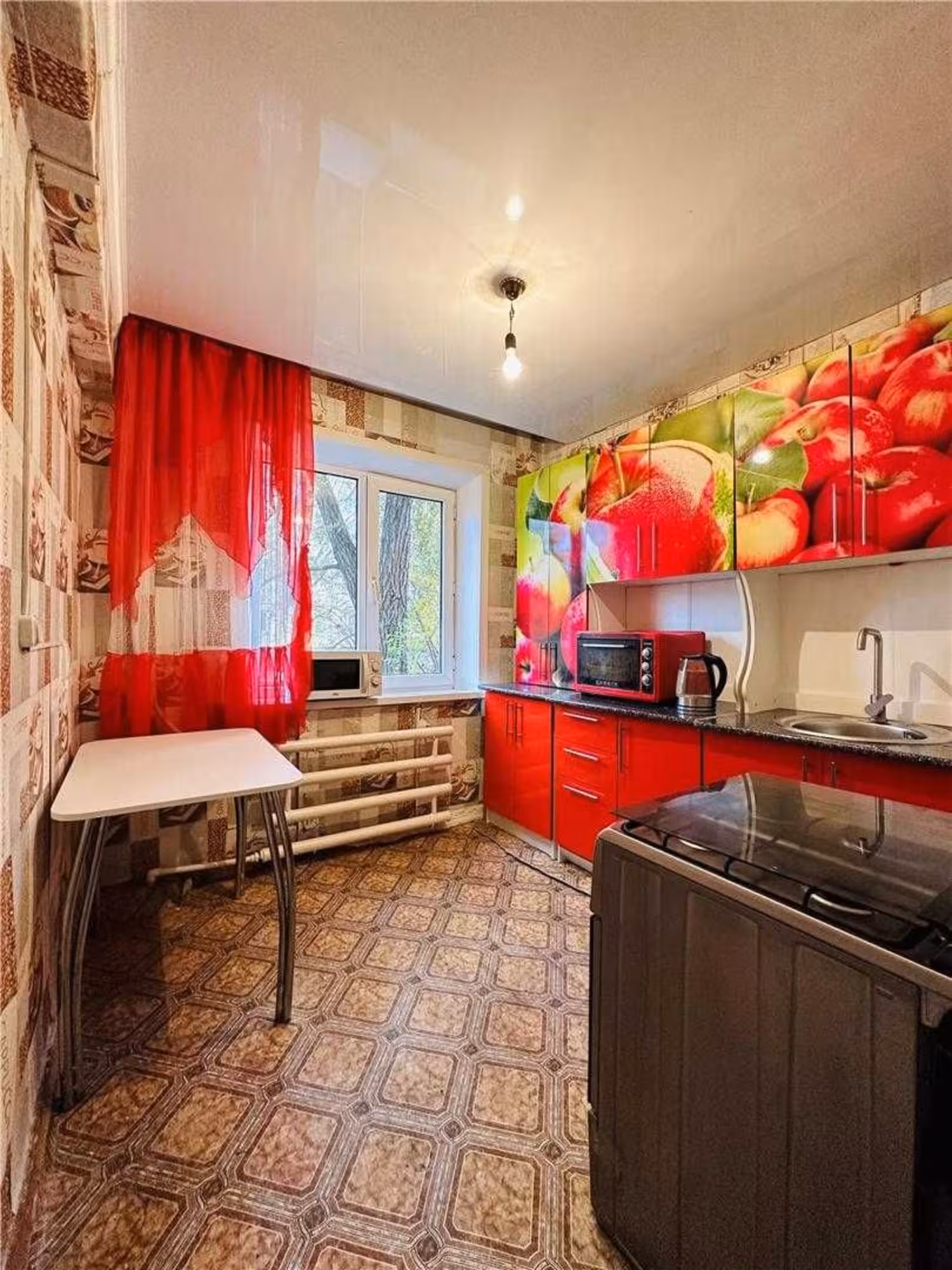 На 29-квартале предлагаем 2-комнатную квартиру на 1-этаже (5 / 8)