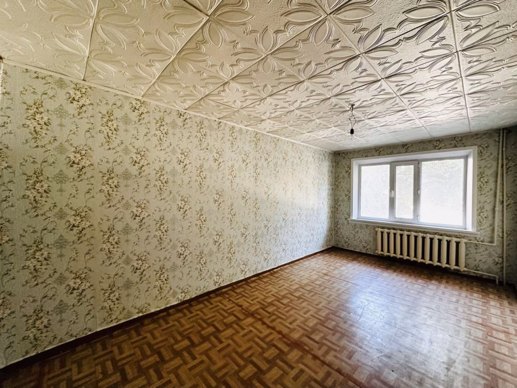 В нижнем Ценр-3 предлагаем 3-комнатную квартиру на 1-этаже (1 / 11)