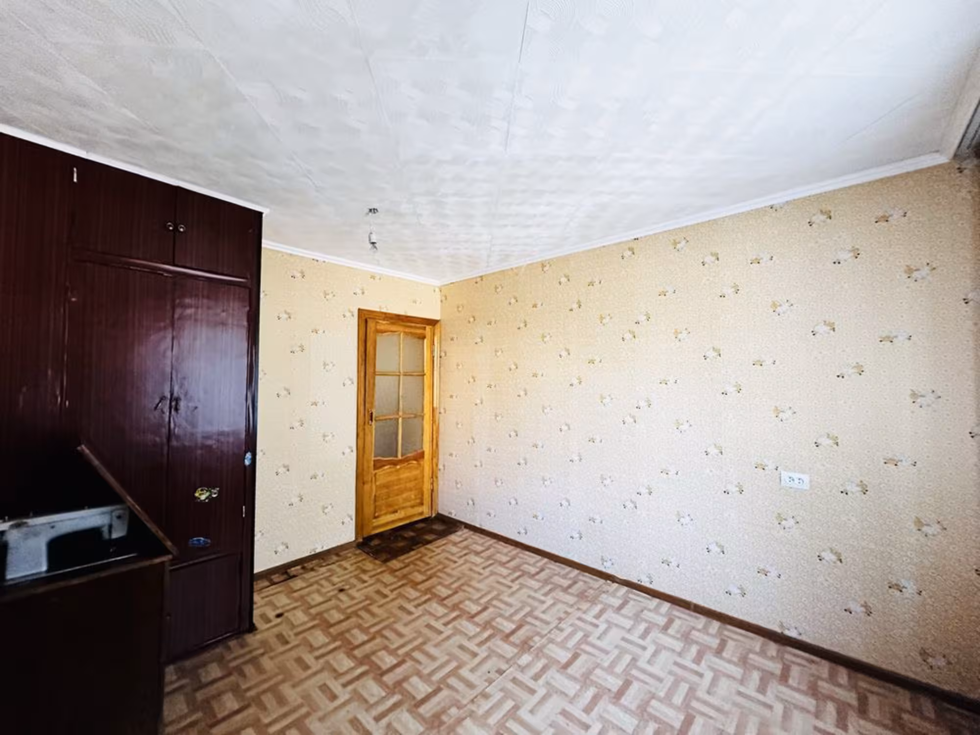 В нижнем Ценр-3 предлагаем 3-комнатную квартиру на 1-этаже (6 / 11)