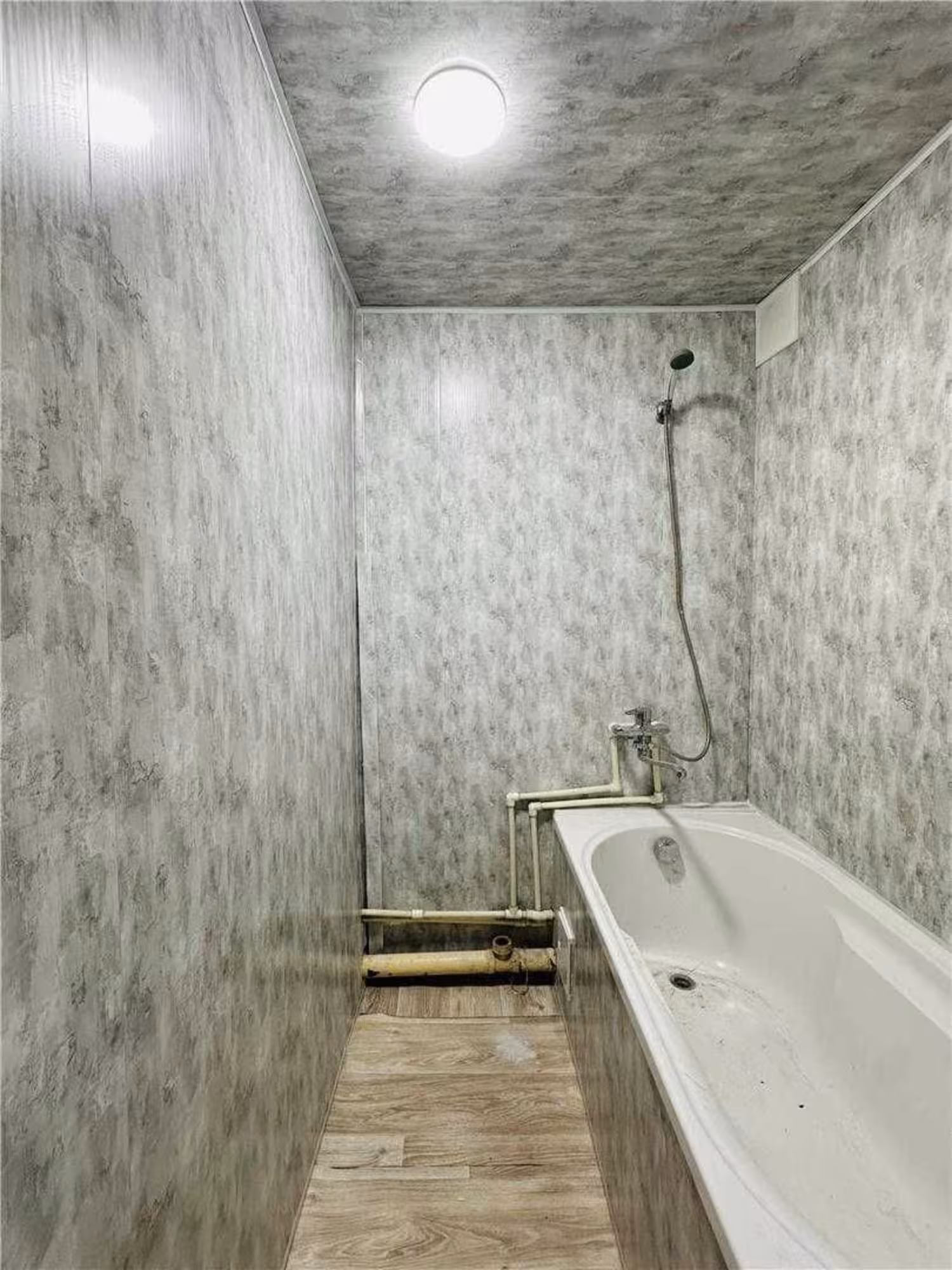 На 26-квартале предлагаем 2-комнатную квартиру на 2-этаже (7 / 9)