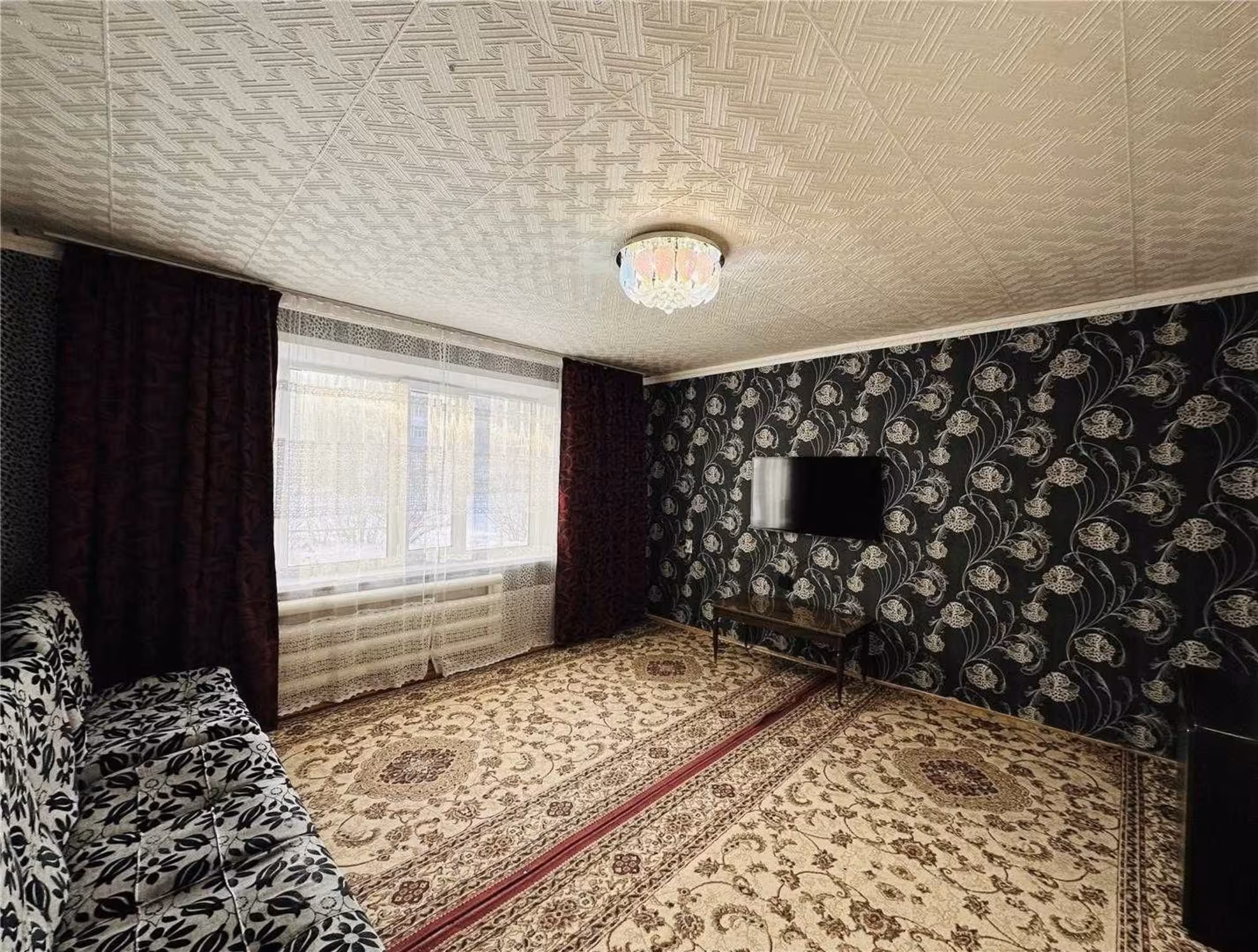 В нижнем Центр-3 предлагаем 3-комнатную квартиру на 1-этаже (1 / 10)