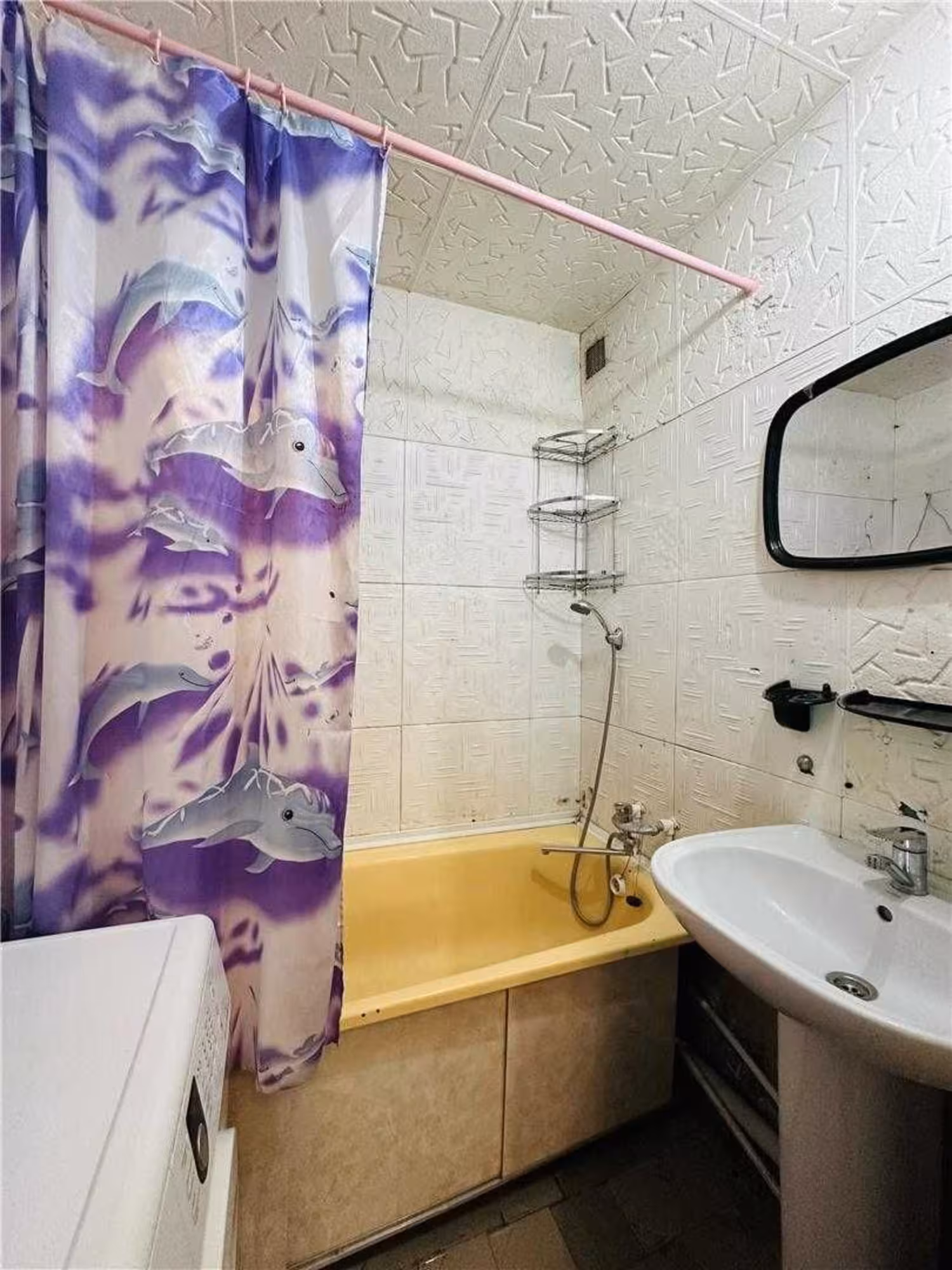 В нижнем Центр-3 предлагаем 3-комнатную квартиру на 1-этаже (8 / 10)