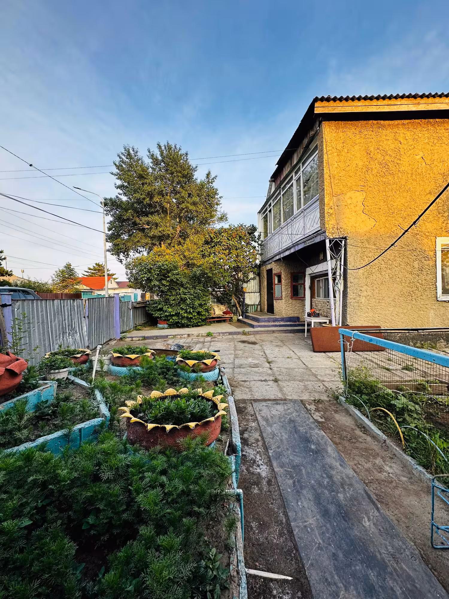 В п. Новодолинск предлагаем монолитный 2-этажный 6-комнатный дом (1 / 22)