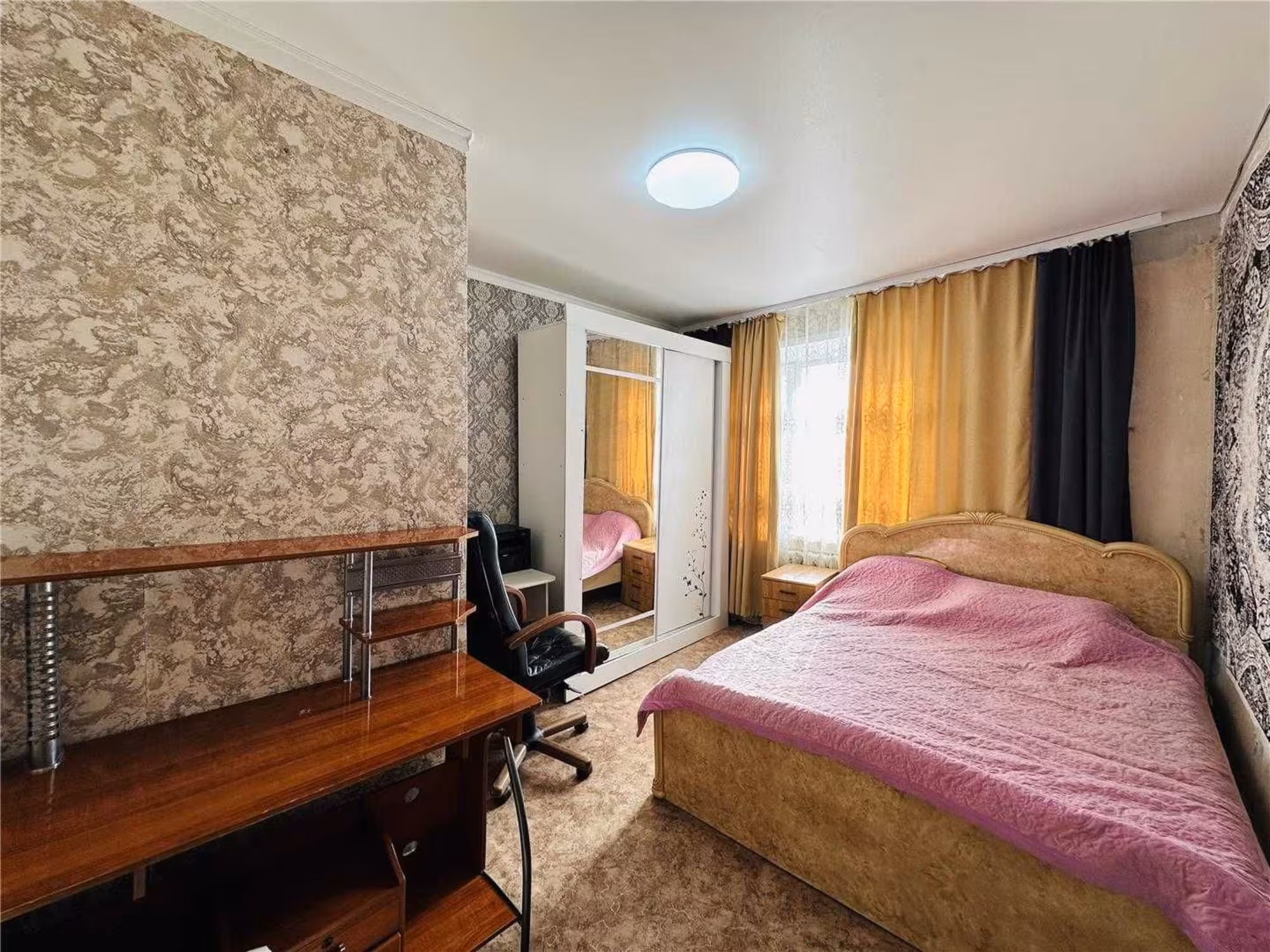 В п. Новодолинск предлагаем монолитный 2-этажный 6-комнатный дом (6 / 22)