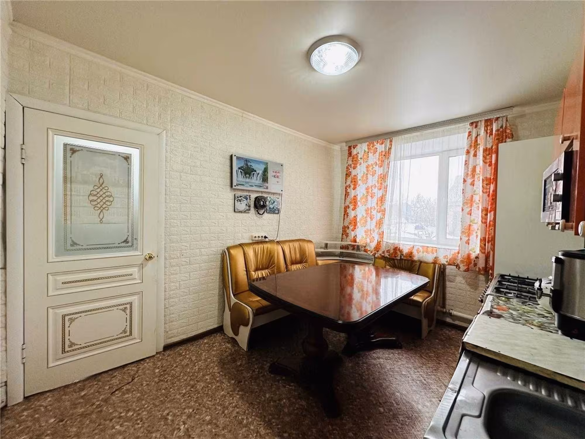 В п. Новодолинск предлагаем монолитный 2-этажный 6-комнатный дом (14 / 22)