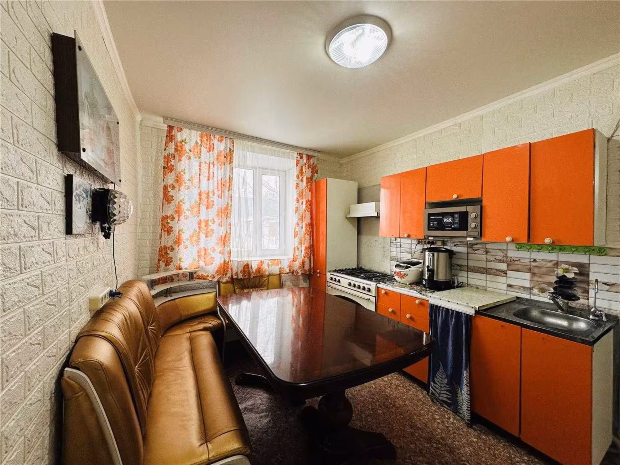 В п. Новодолинск предлагаем монолитный 2-этажный 6-комнатный дом (15 / 22)