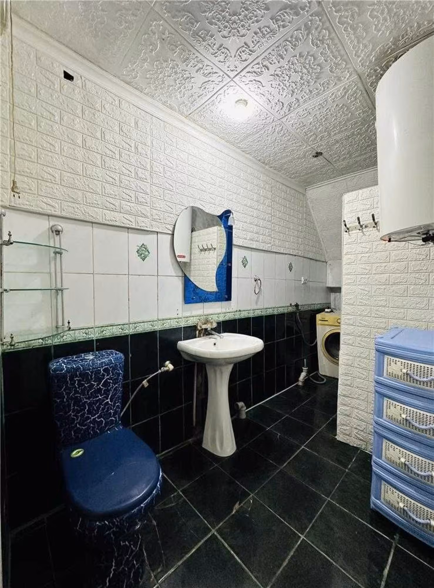 В п. Новодолинск предлагаем монолитный 2-этажный 6-комнатный дом (19 / 22)