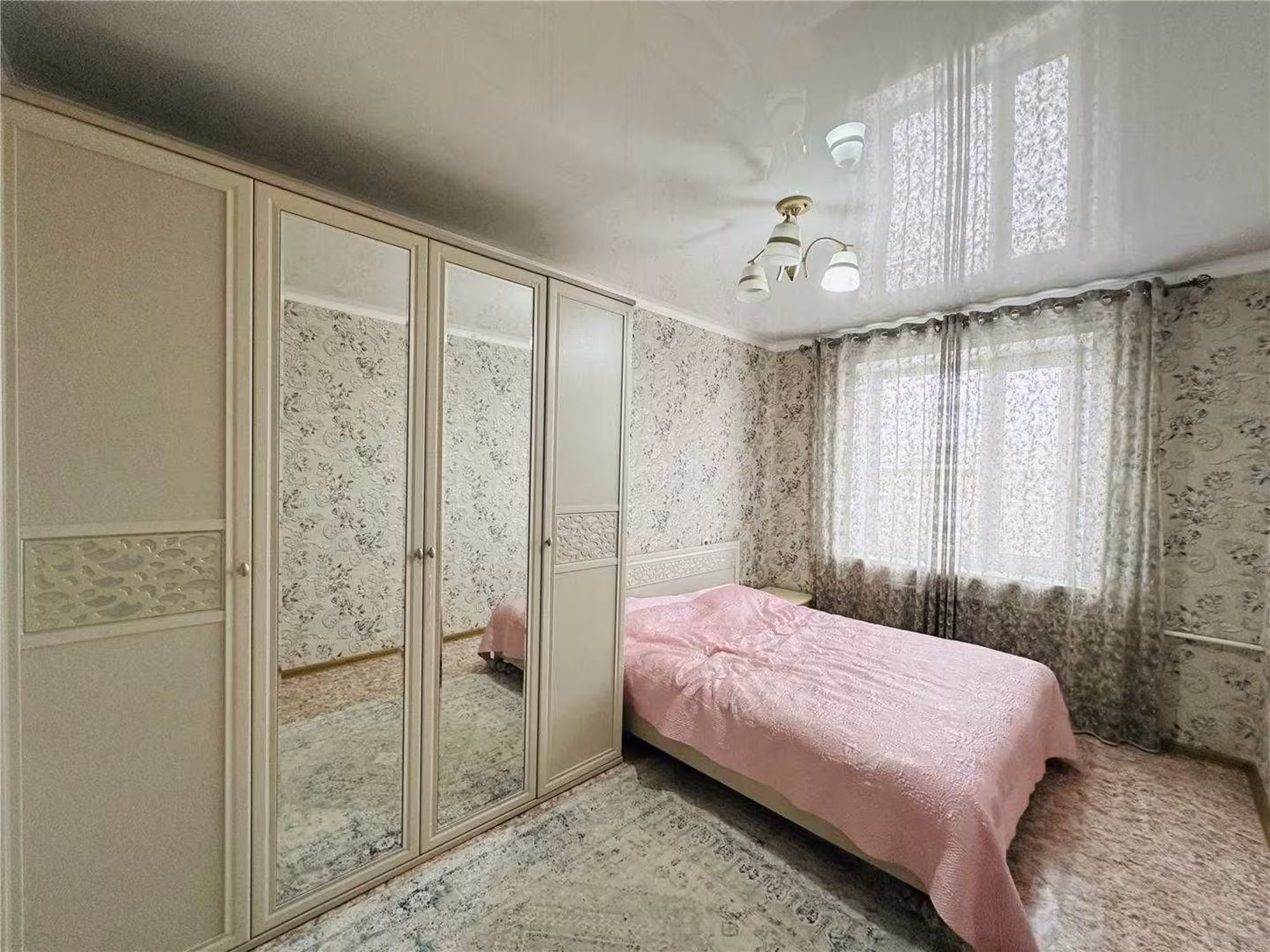 В нижнем Центр-3 предлагаем 3-комнатную квартиру на 5-этаже (5 / 10)