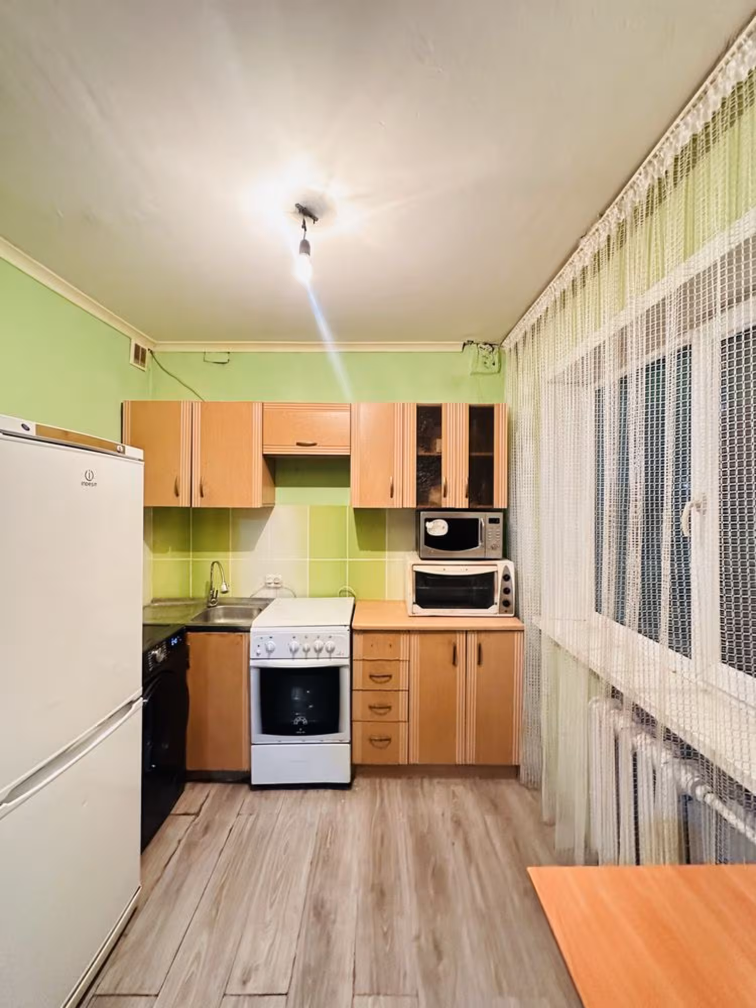 На 30-квартале предлагаем 2-комнатную квартиру на 2-этаже (5 / 10)