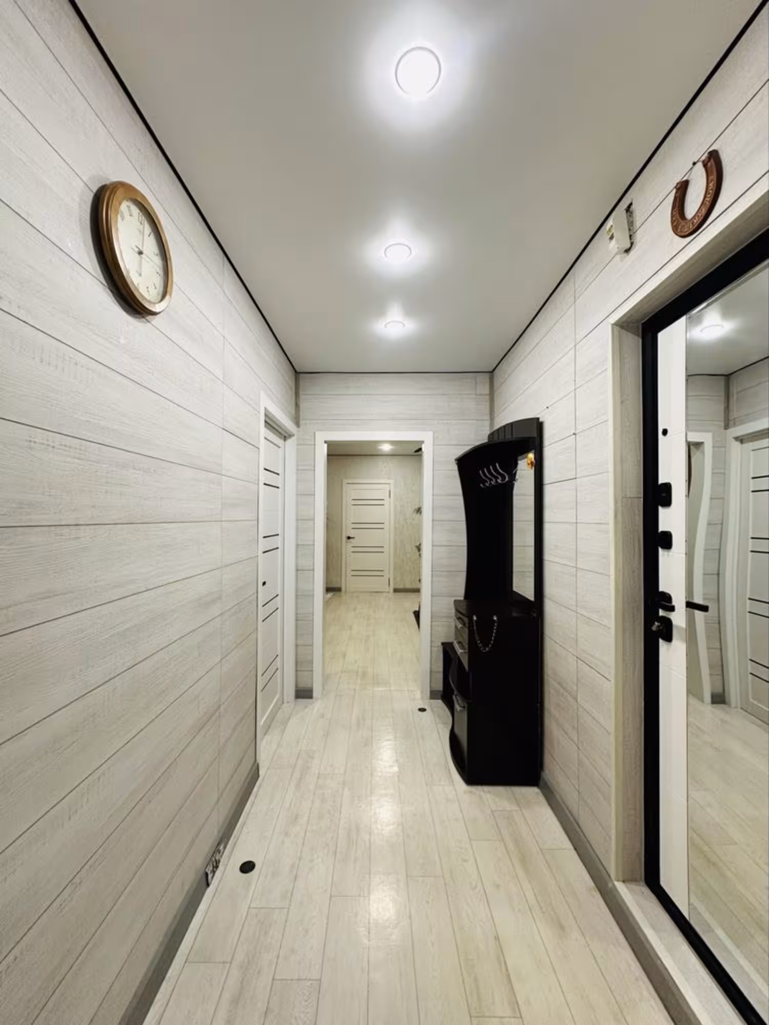 В верхнем Центре-3 предлагаем 3-комнатную квартиру на 1-этаже (15 / 17)