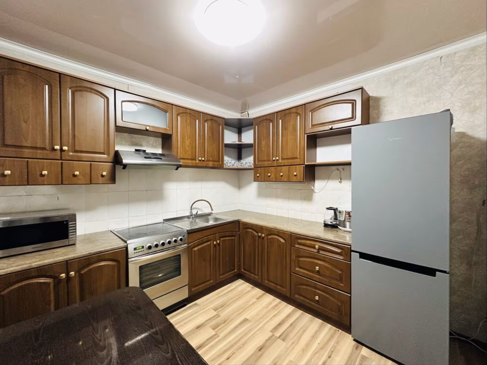 В нижнем Центр-3 предлагаем 3-комнатную квартиру на 4-этаже (7 / 13)