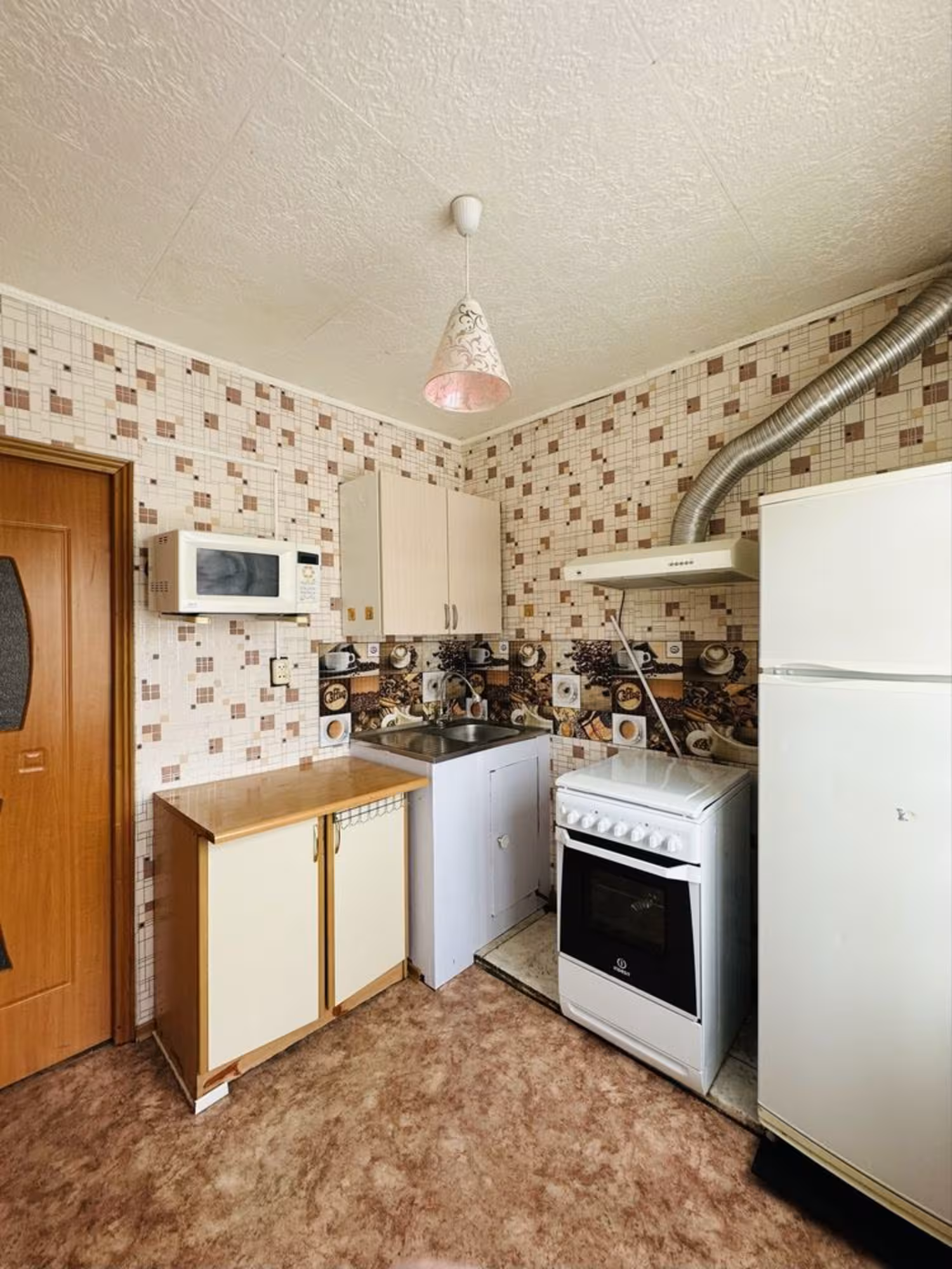 На 28-квартале предлагаем 3-комнатную квартиру на 3-этаже (8 / 10)