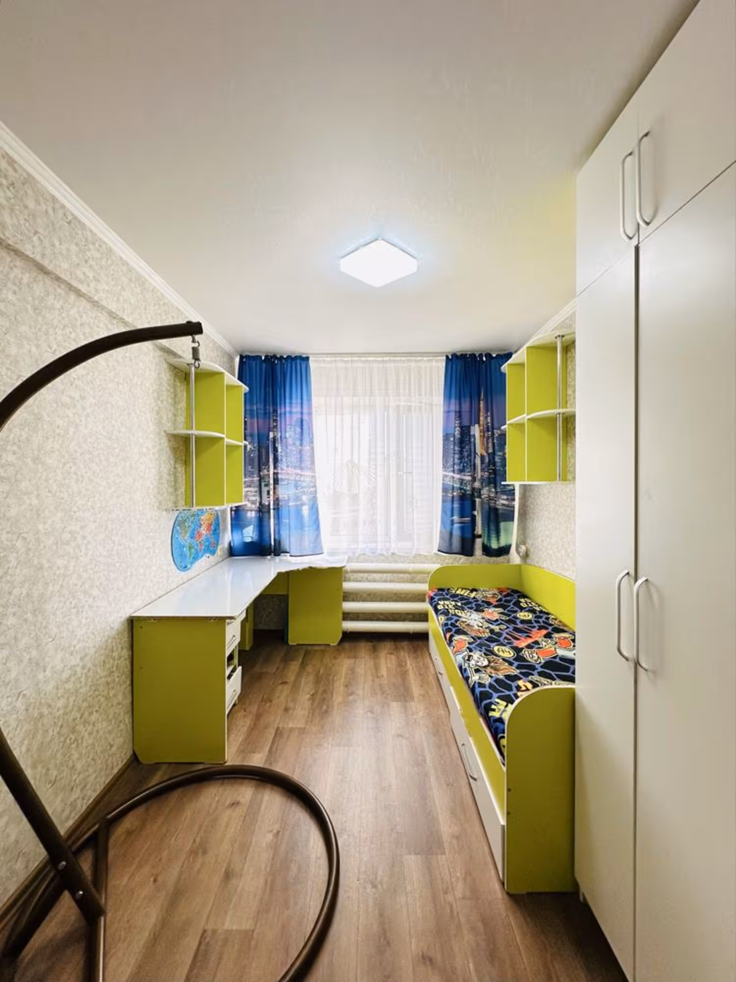 На 28-квартале предлагаем 2-комнатную квартиру на 3-этаже (3 / 9)