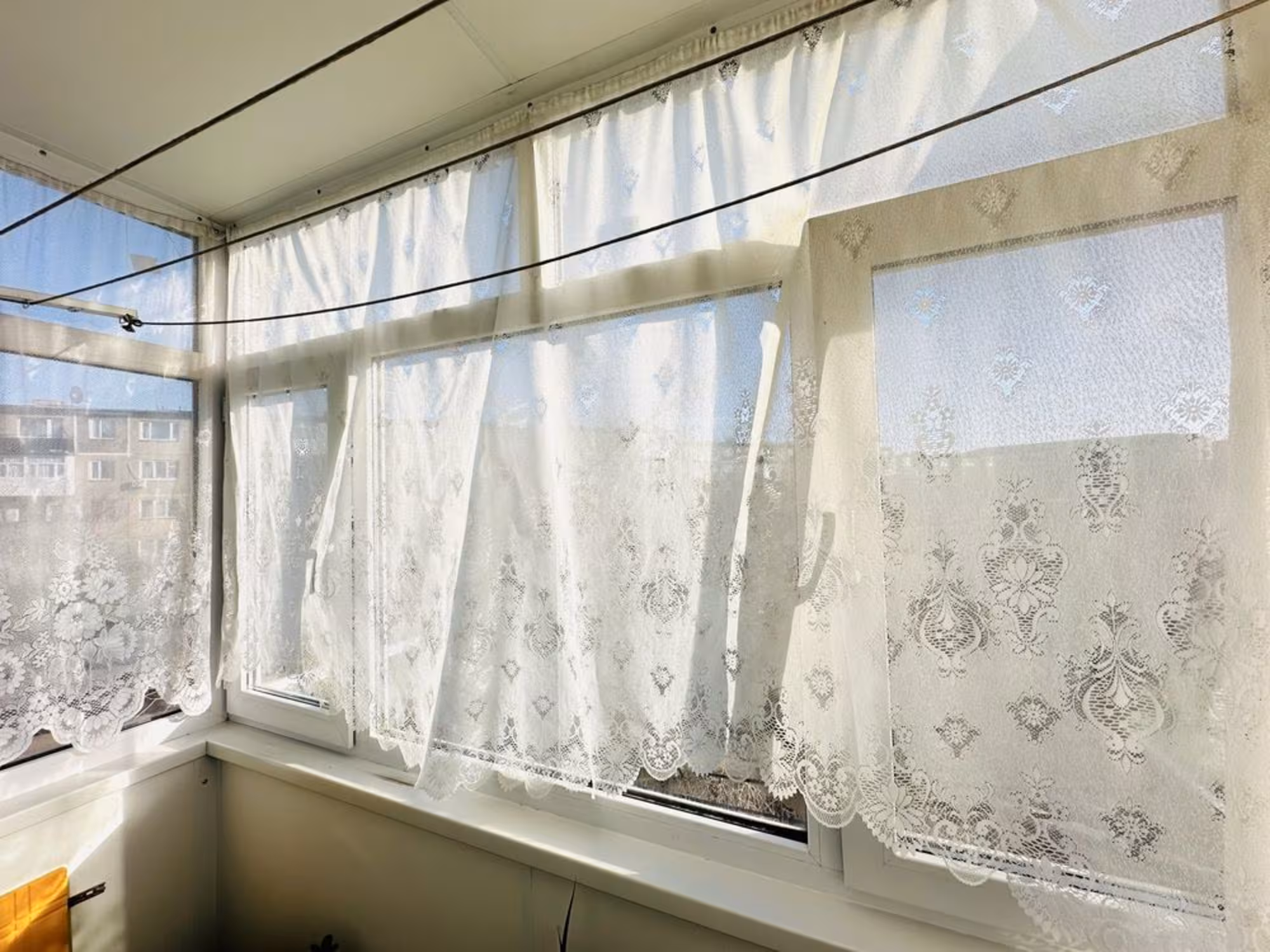 На 28-квартале предлагаем 2-комнатную квартиру на 3-этаже (9 / 9)