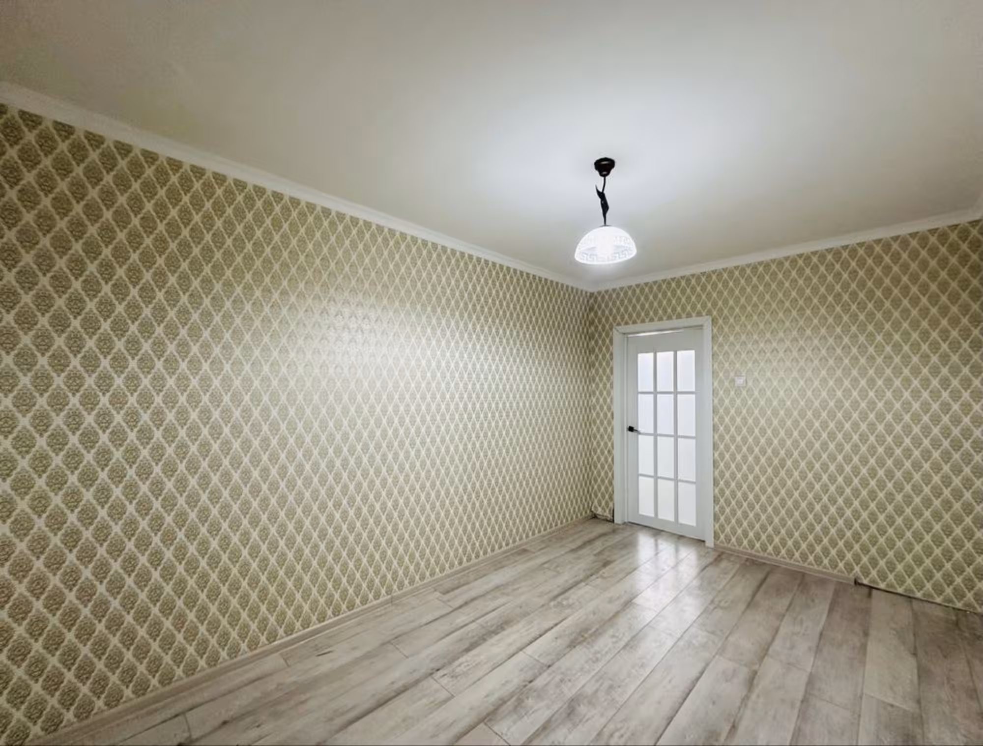 В нижнем Центр-3 предлагаем 3-комнатную квартиру на 2-этаже (4 / 14)