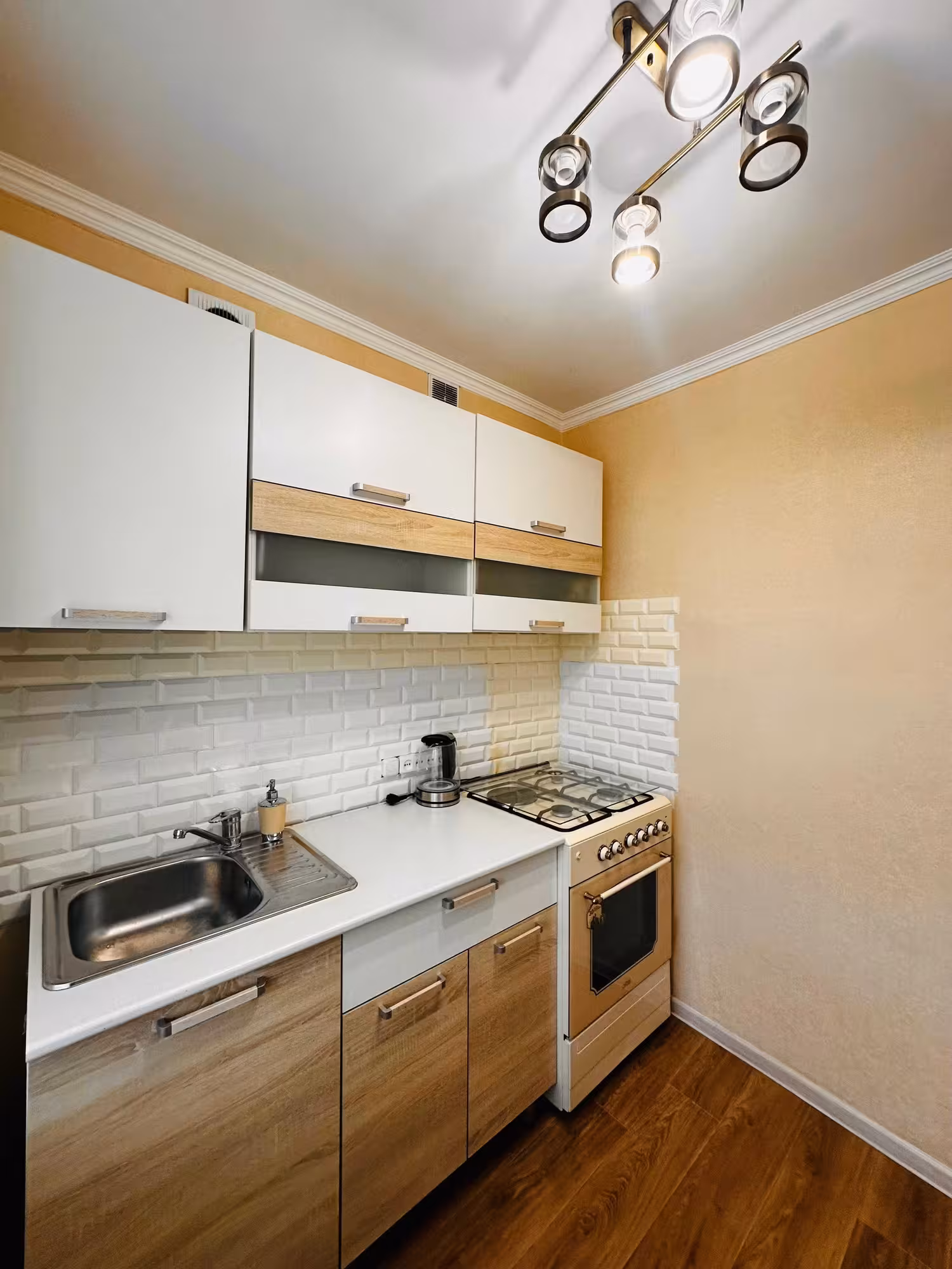 На 31-квартале предлагаем 2-комнатную квартиру на 3-этаже (6 / 10)