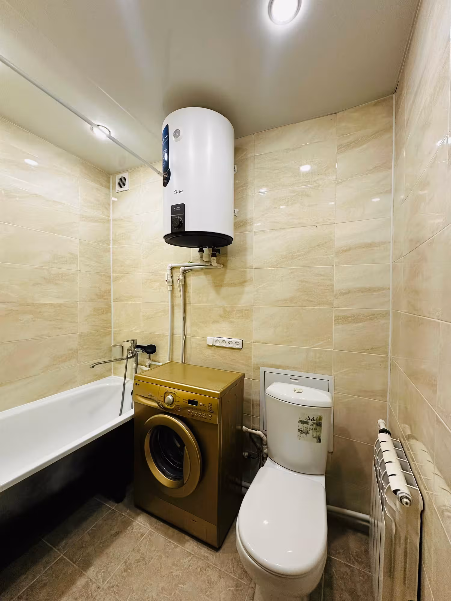 На 31-квартале предлагаем 2-комнатную квартиру на 3-этаже (7 / 10)