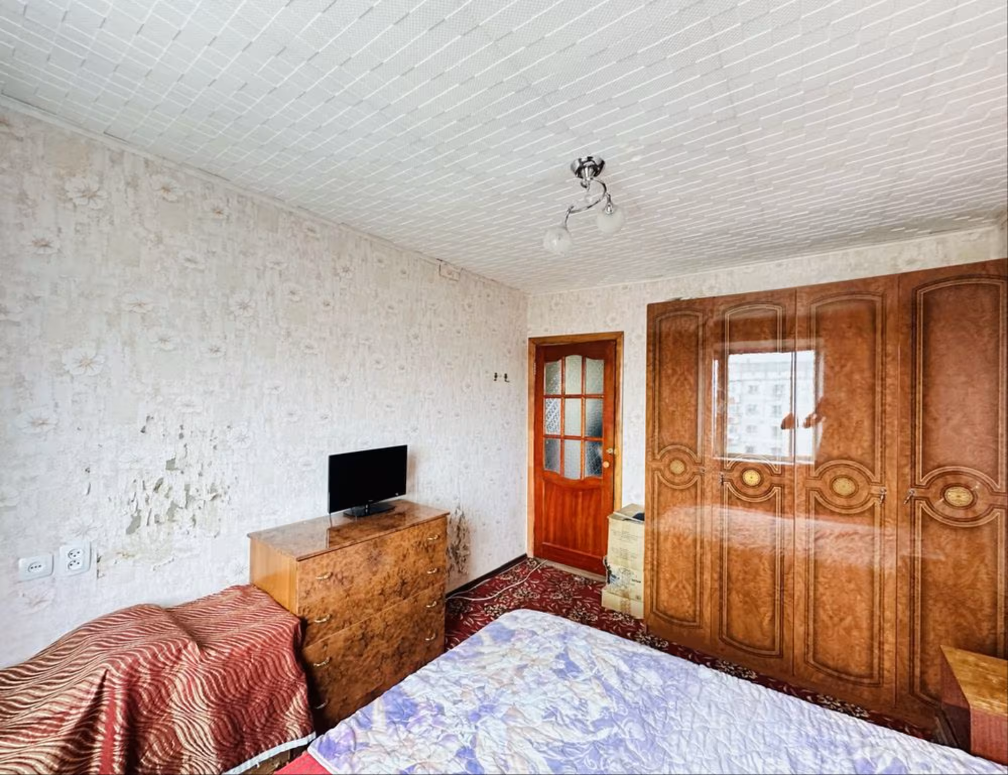 В нижнем Центр-3 предлагаем 2-комнатную квартиру на 4-этаже (4 / 10)