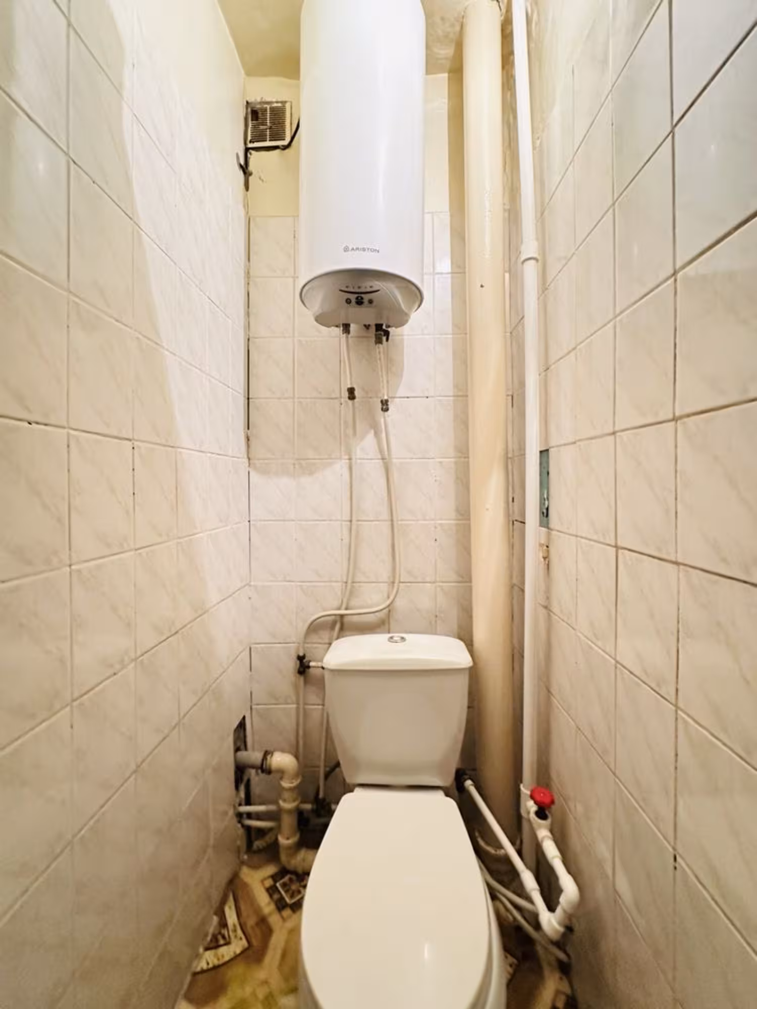 В нижнем Центр-3 предлагаем 2-комнатную квартиру на 4-этаже (8 / 10)