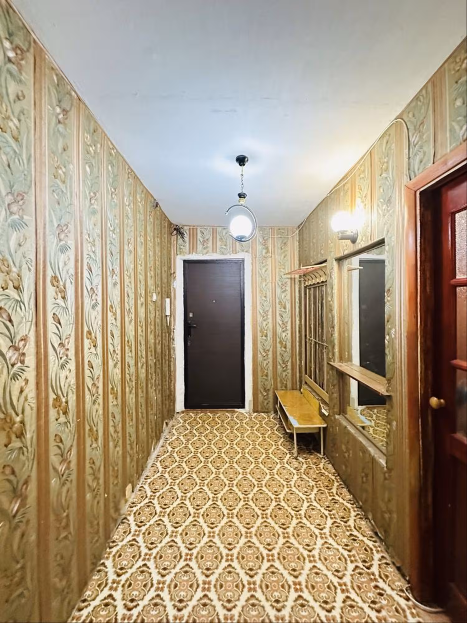 В нижнем Центр-3 предлагаем 2-комнатную квартиру на 4-этаже (9 / 10)