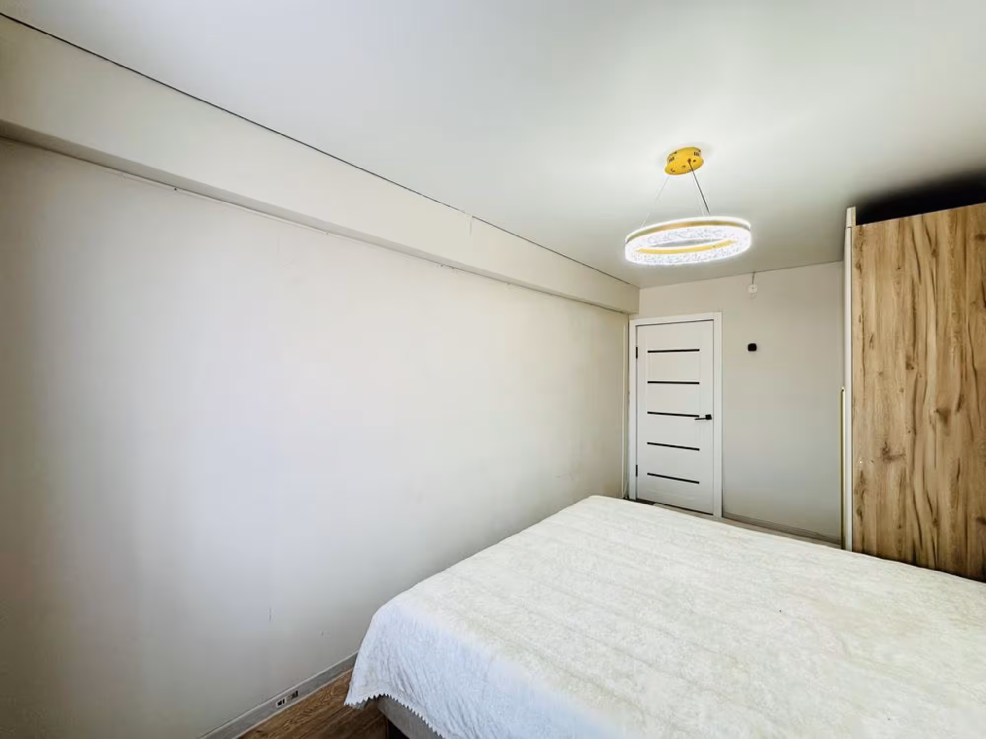 На 30-квартале предлагаем 3-комнатную квартиру на 1-этаже (4 / 11)