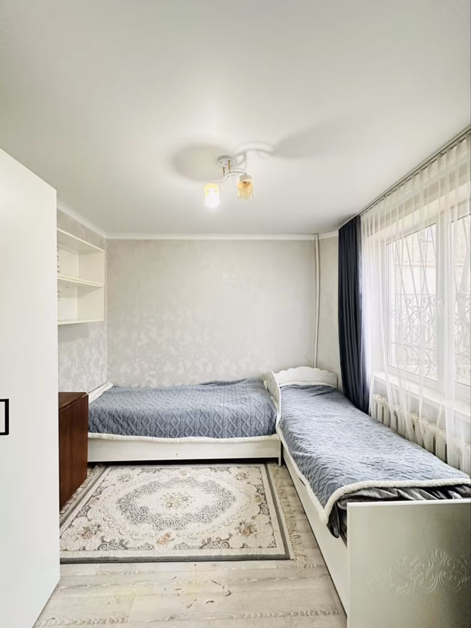 На 30-квартале предлагаем 4-комнатную квартиру на 1-этаде (6 / 12)