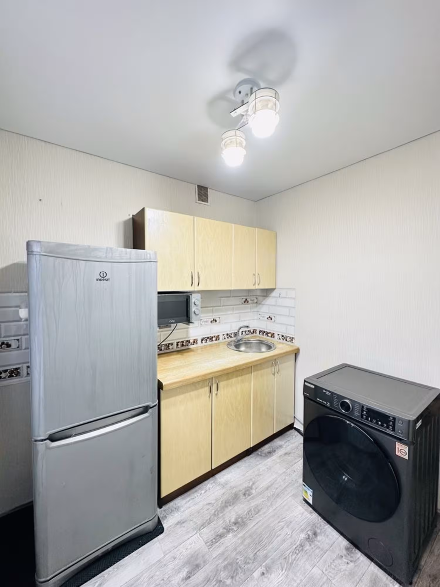 На 29-квартале предлагаем 2-комнатную каартиру на 4-этаже (6 / 8)