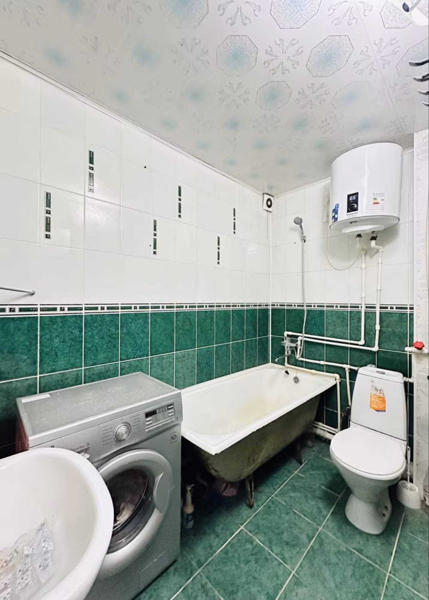 На 31-квартале предлагаем 2-комнатную квартиру на 1-этаже (6 / 7)