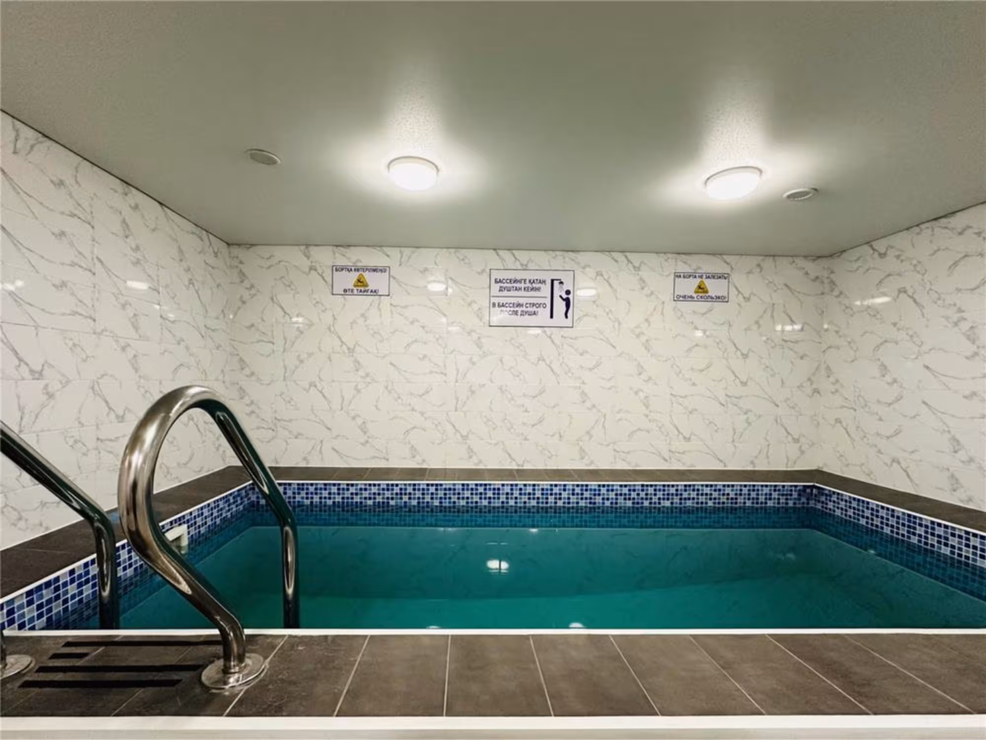 На 1-квартале предлагаем комерческий комплекс (7 / 16)