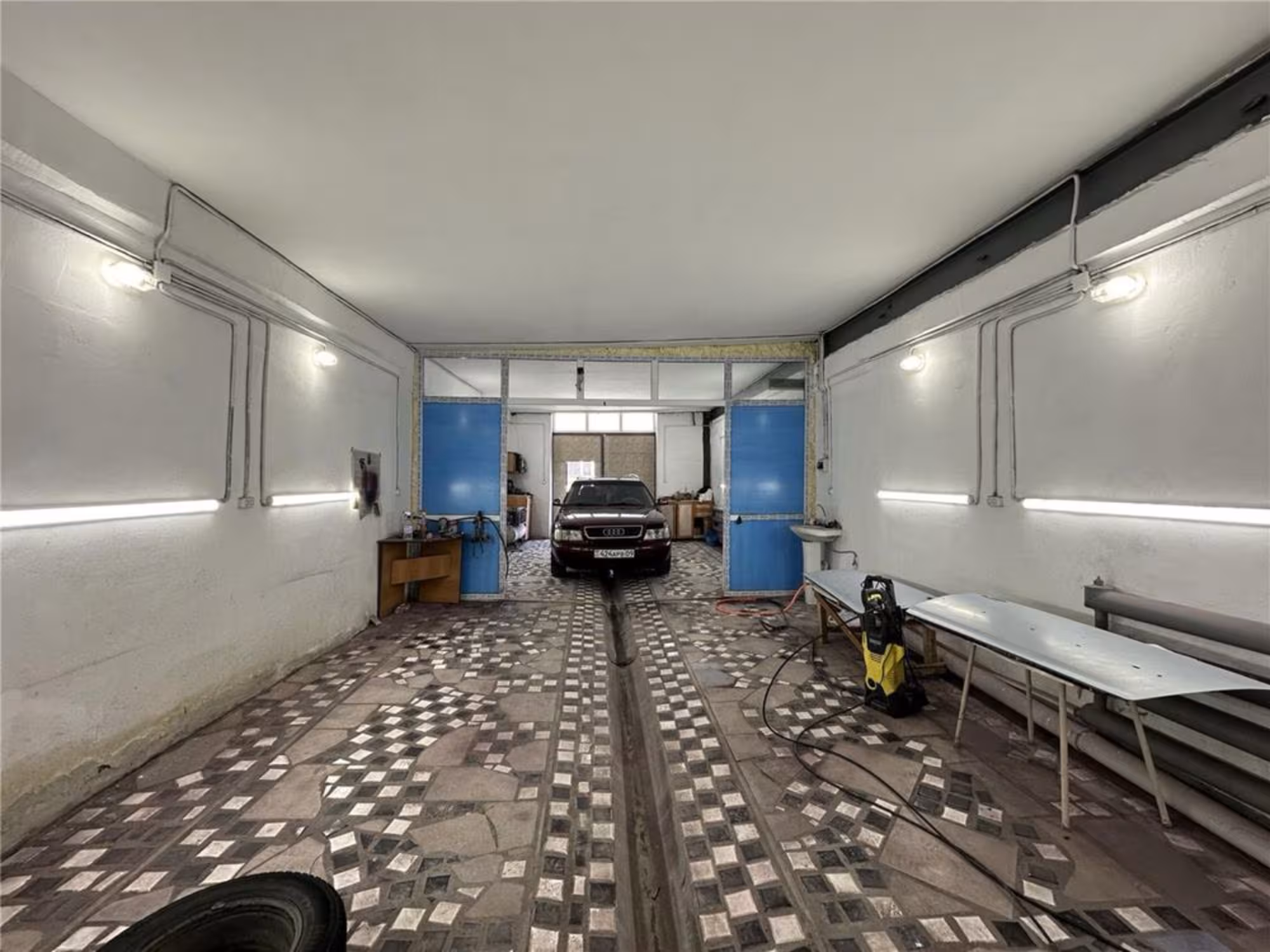 На 1-квартале предлагаем комерческий комплекс (14 / 16)