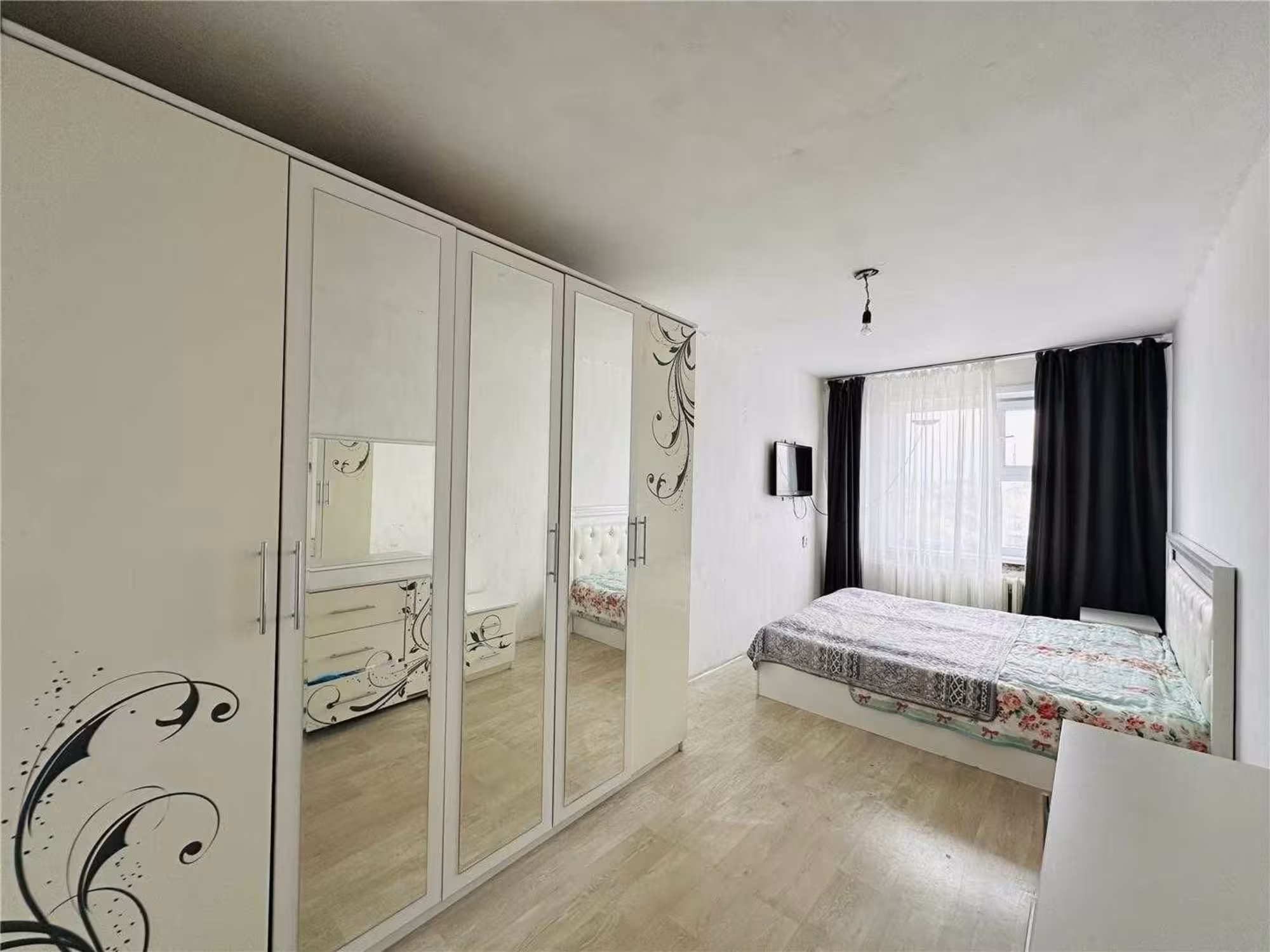 На 30-квартале предлагаем 2-комнатную квартиру на 5-этаже (3 / 9)