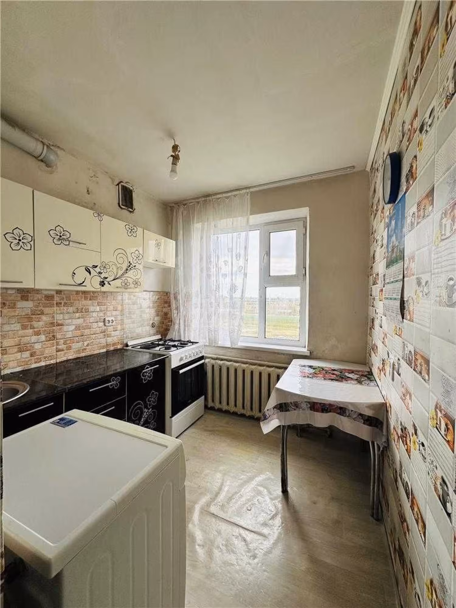 На 30-квартале предлагаем 2-комнатную квартиру на 5-этаже (5 / 9)