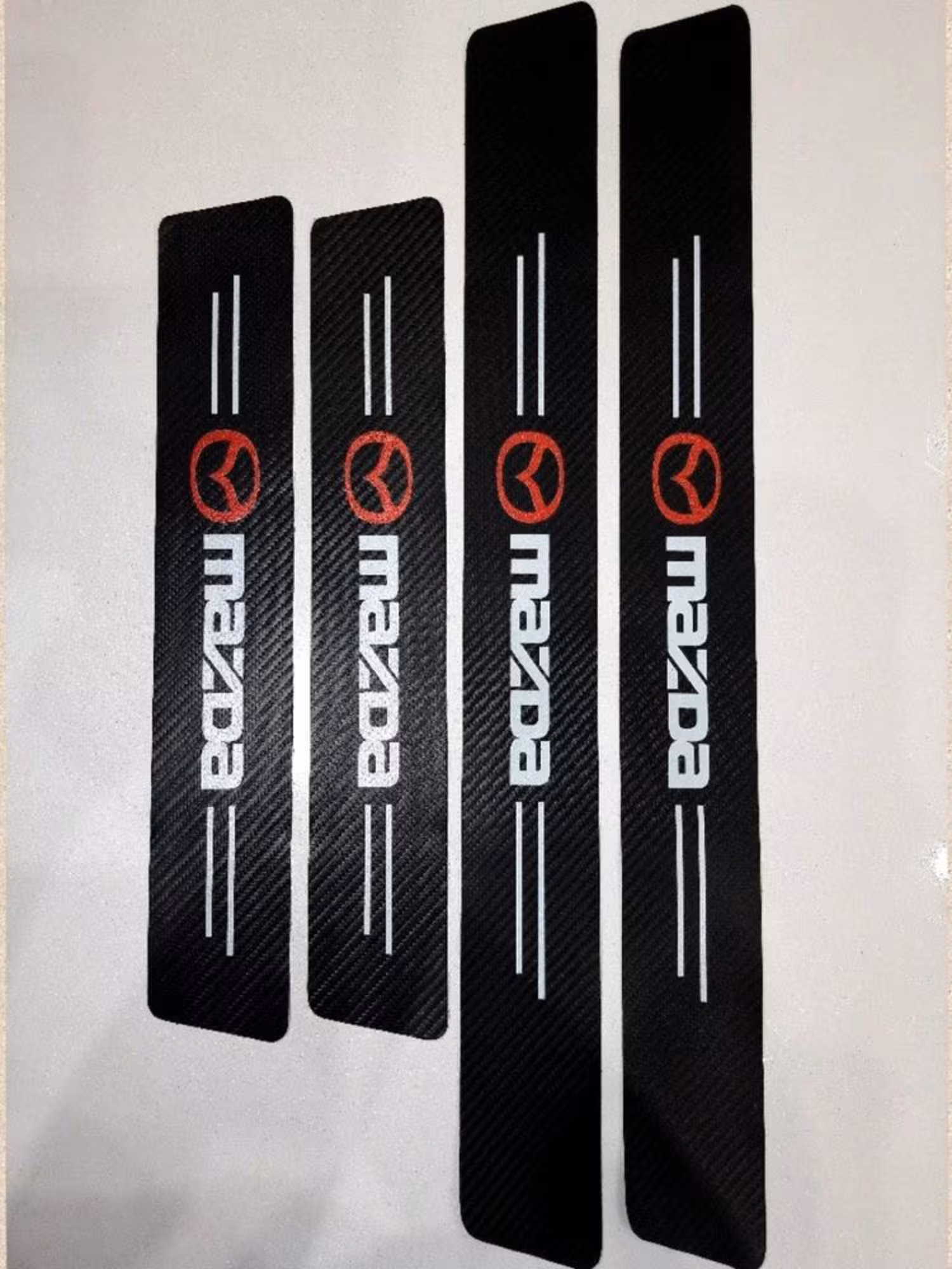 Защитные наклейки на пороги авто, в наличие на все марки авто Устал (5 / 7)