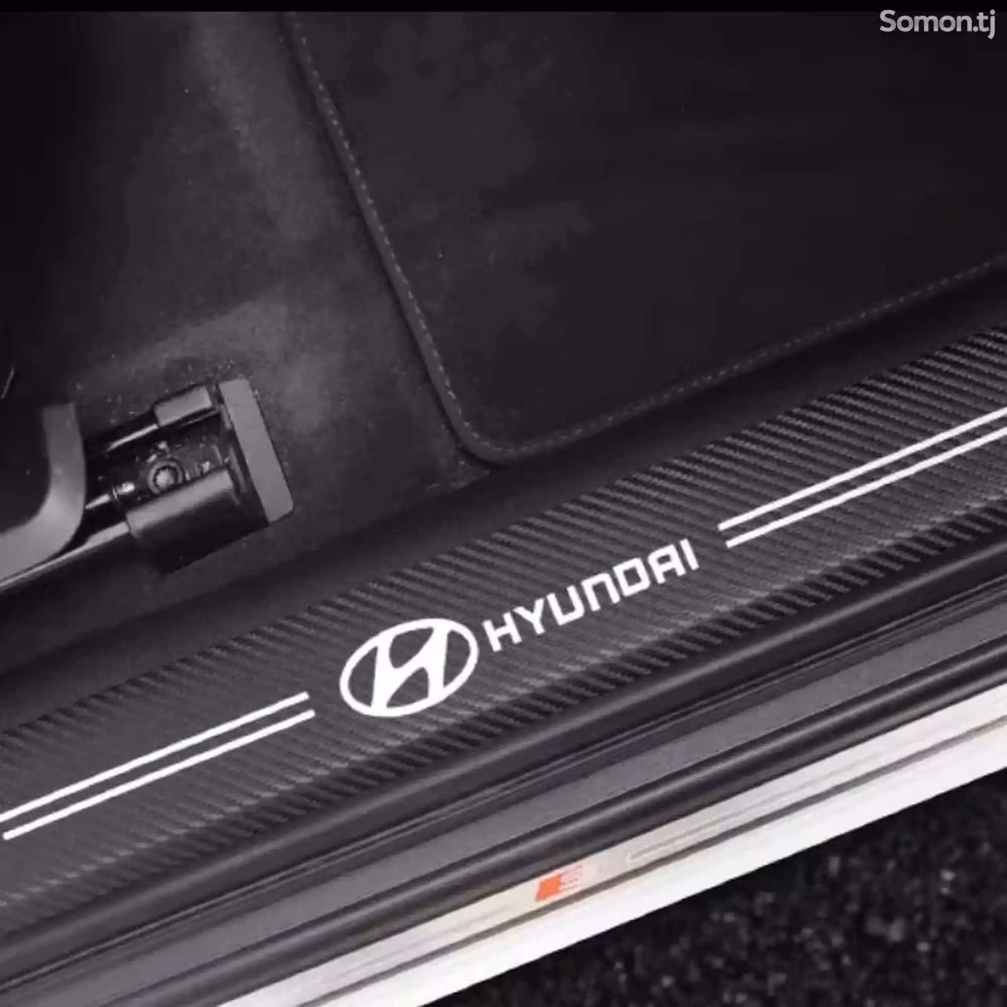 Защитные наклейки на пороги авто, в наличие на все марки авто Устал (6 / 7)