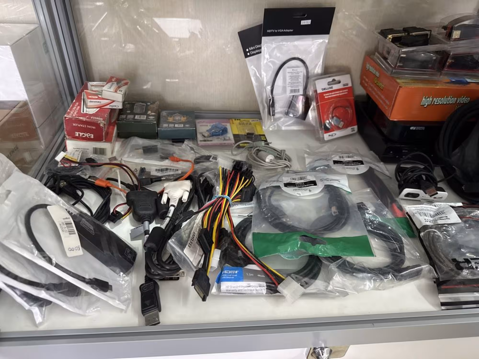 Кабель переходник VGA/HDMI/Display port DP/6pin/8pin/AUX/USB/SATA/ (1 / 1)