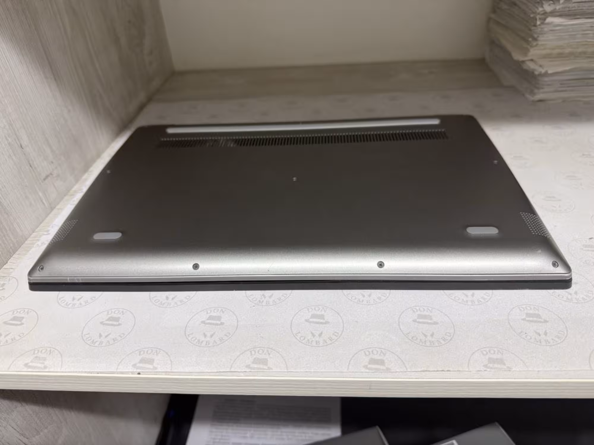 Lenovo Ideapad 330S-15ARR (4 / 4)