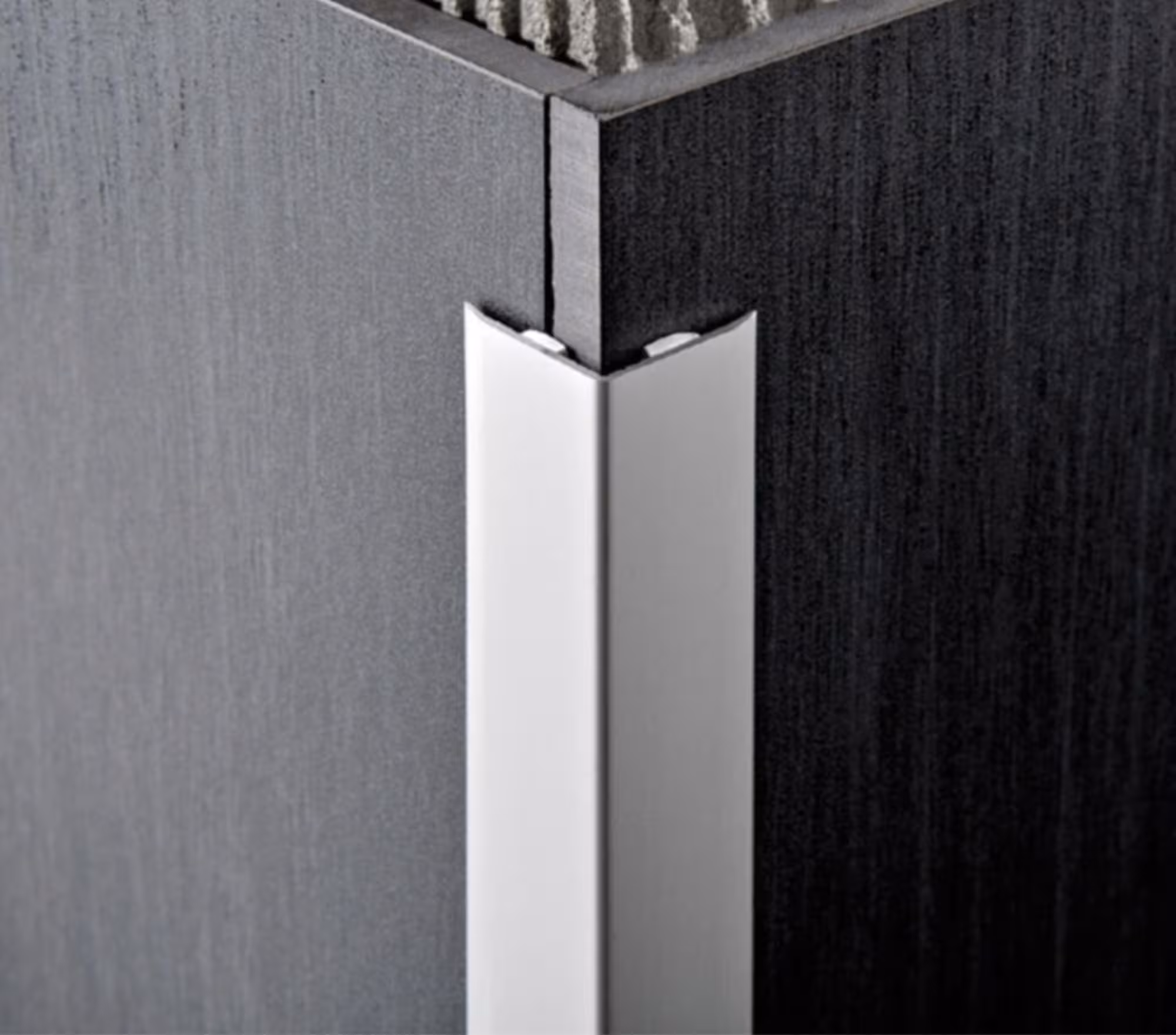 Декоративный уголок алюминиевый (1 / 5)