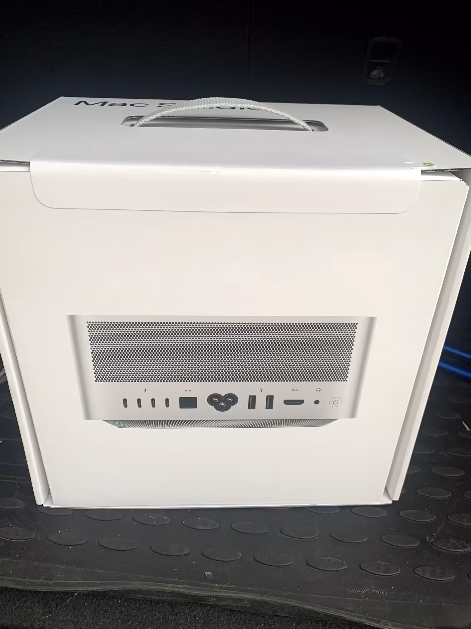 Apple Mac Studio with M4 Max/64gb ram/1tb (1 / 5)