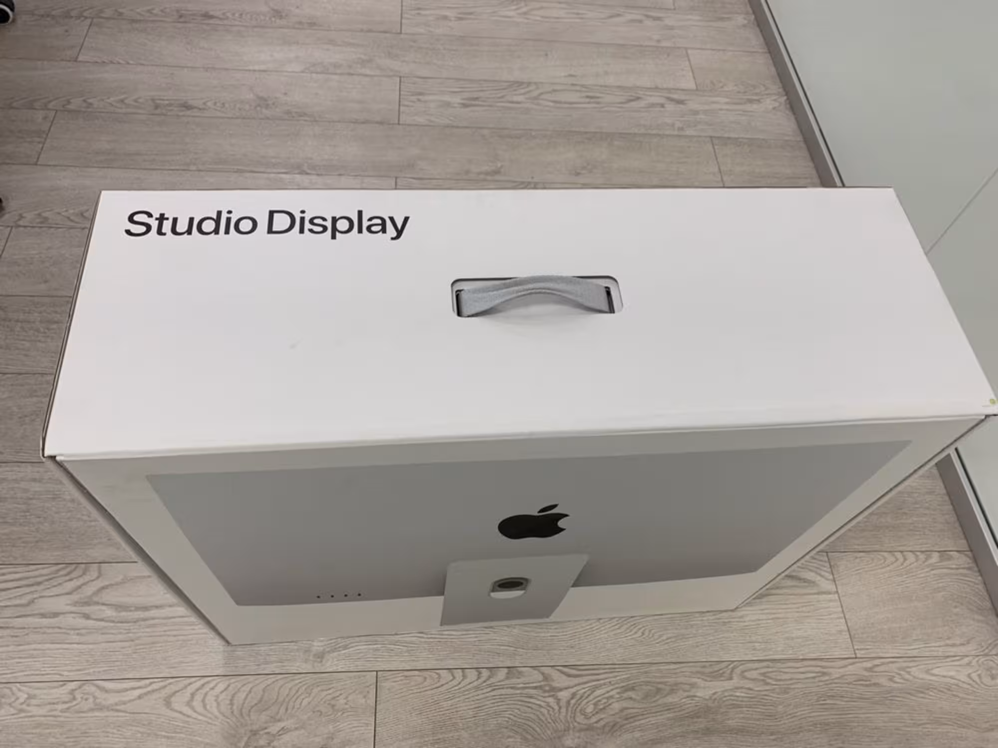 Монитор Apple StudioDisplay 2.0 Early 2026 с Nano (2 / 5)