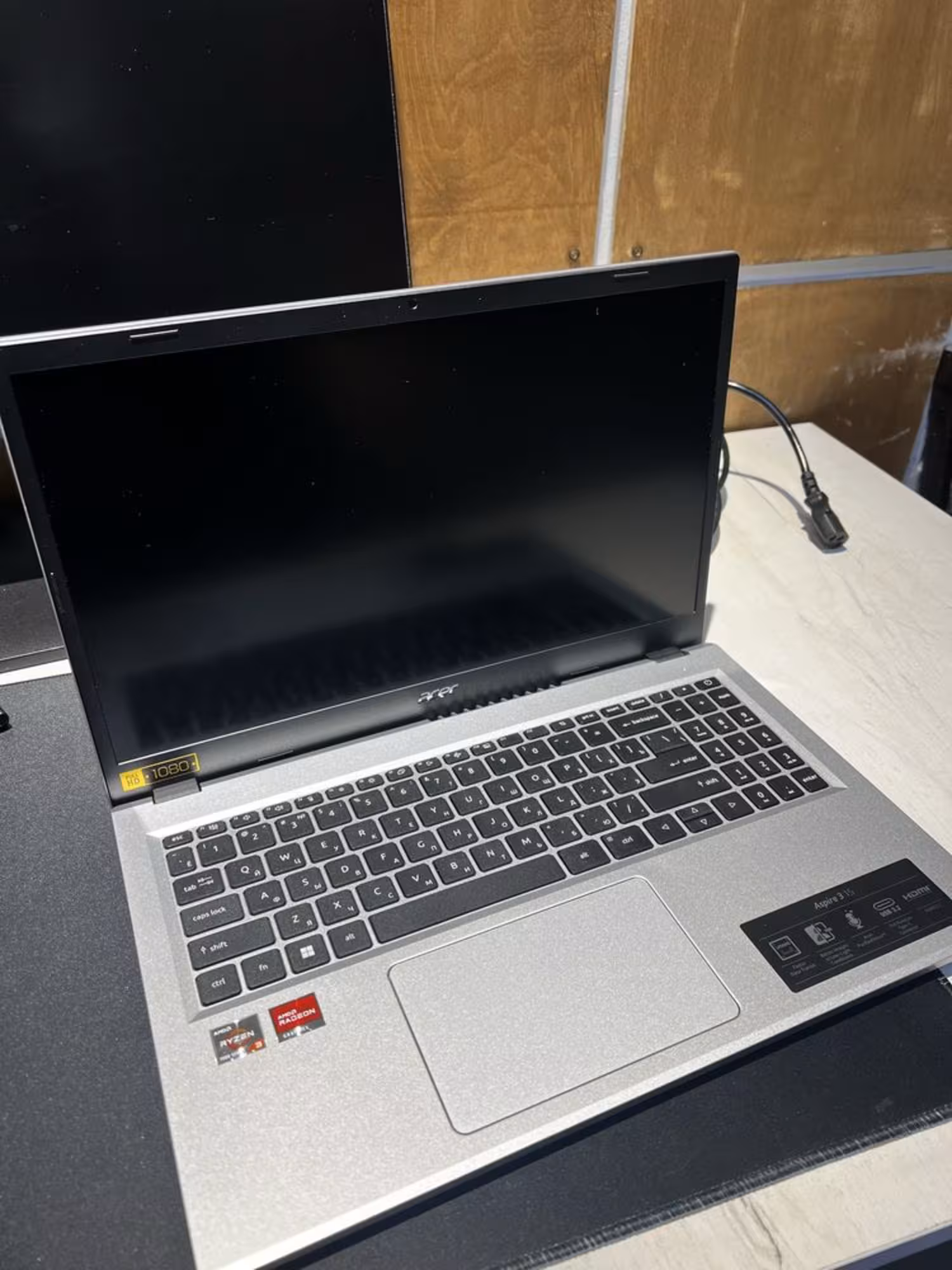 Ноутбук Acer Aspire 3 Ryzen 3 / 8GB / SSD 512GB (4 / 4)