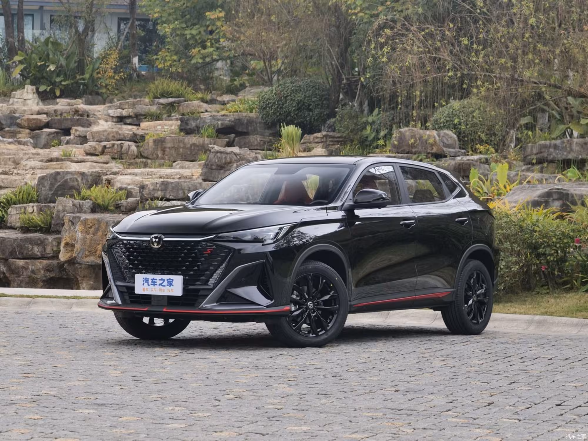 Changan X5 PLUS 2025 — Все цвета и комплектации в наличии! (2 / 8)