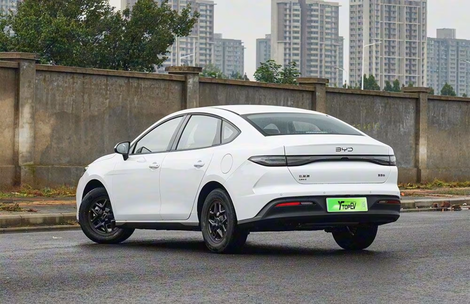 BYD Seal 05 2025. Кредит без первоначального взноса. Цена 8.3 млн тг (4 / 8)