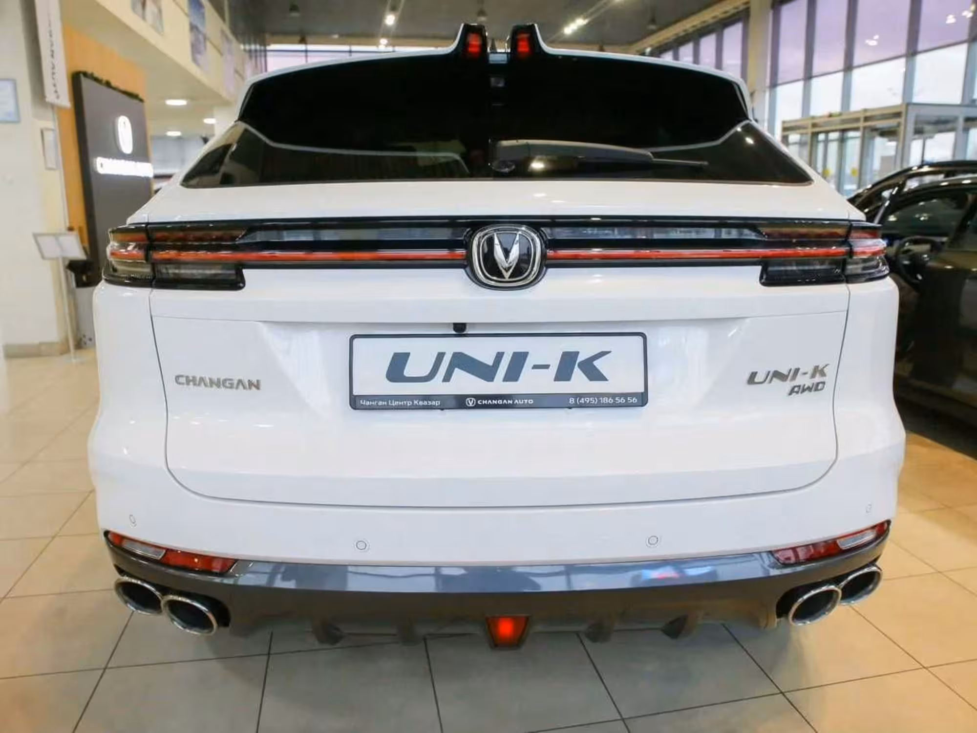 Новый Changan UNI-K 2024 в автосалоне KP AUTO! (3 / 8)